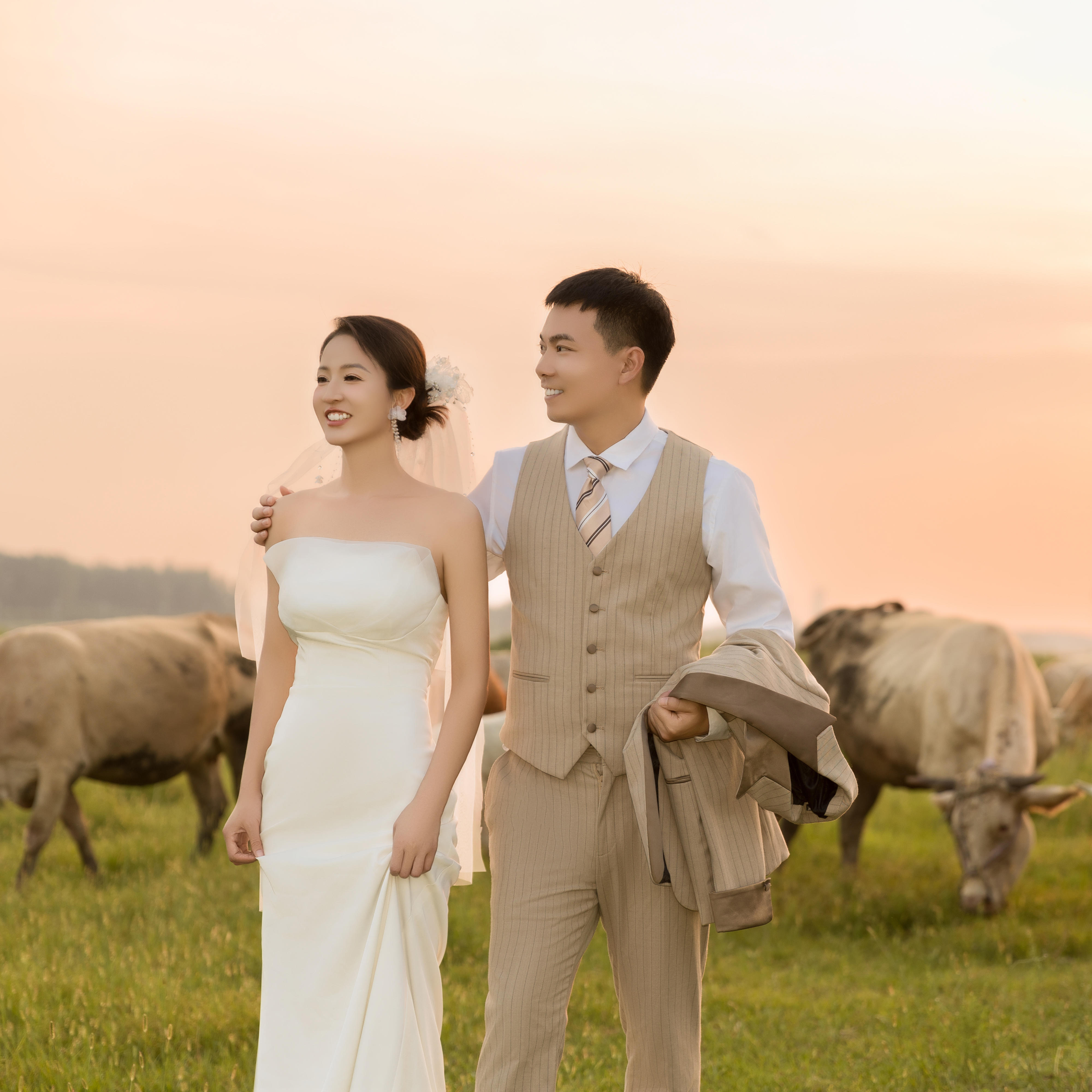 氛围感夕阳婚纱照