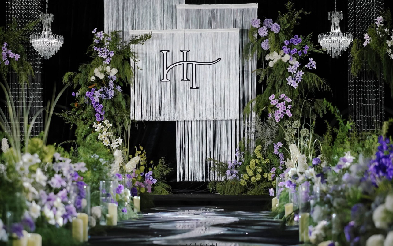 白綠相映韓式水晶簾，清雅點(diǎn)綴婚禮空間