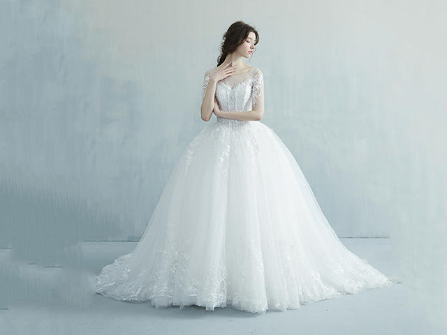 婚纱礼服助理_婚纱礼服