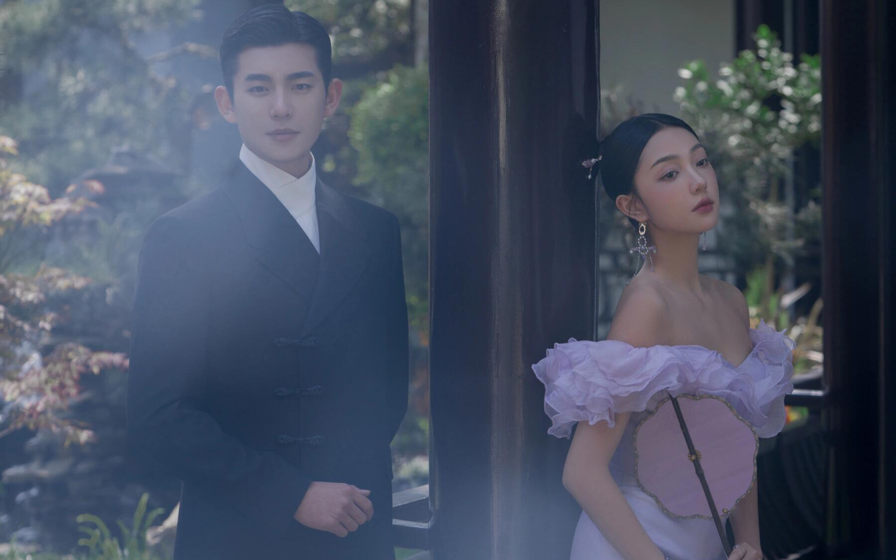 公主們閉眼沖｜可以封神的紫色園林婚紗照