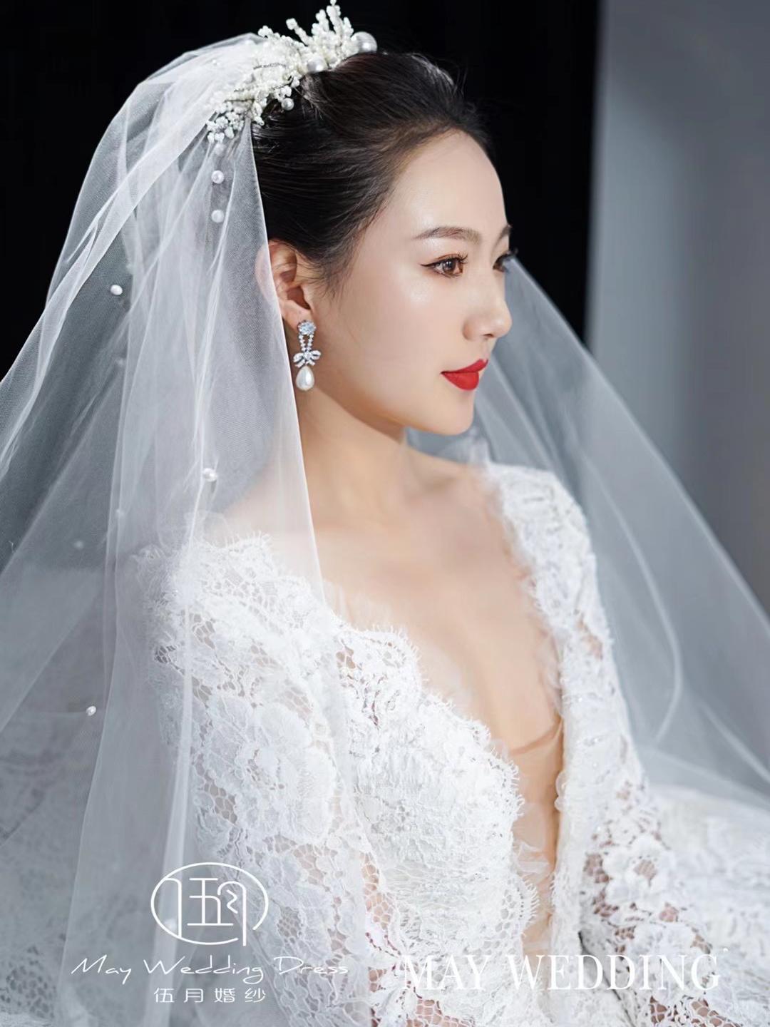 精品婚纱+礼服+秀禾+伴娘伴郎新郎十二件套