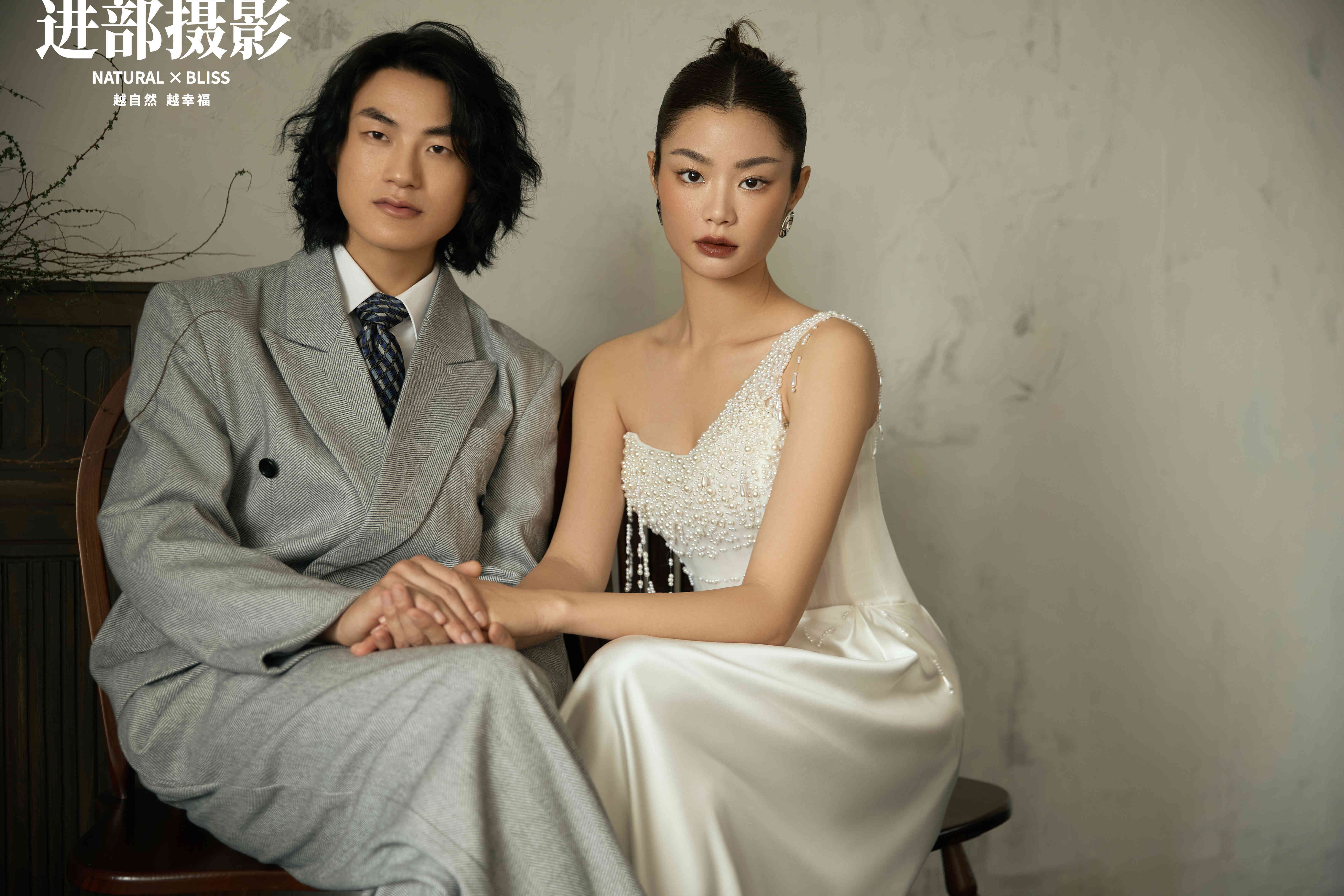 復(fù)古婚紗照下的浪漫邂逅：與你共赴婚紗之約