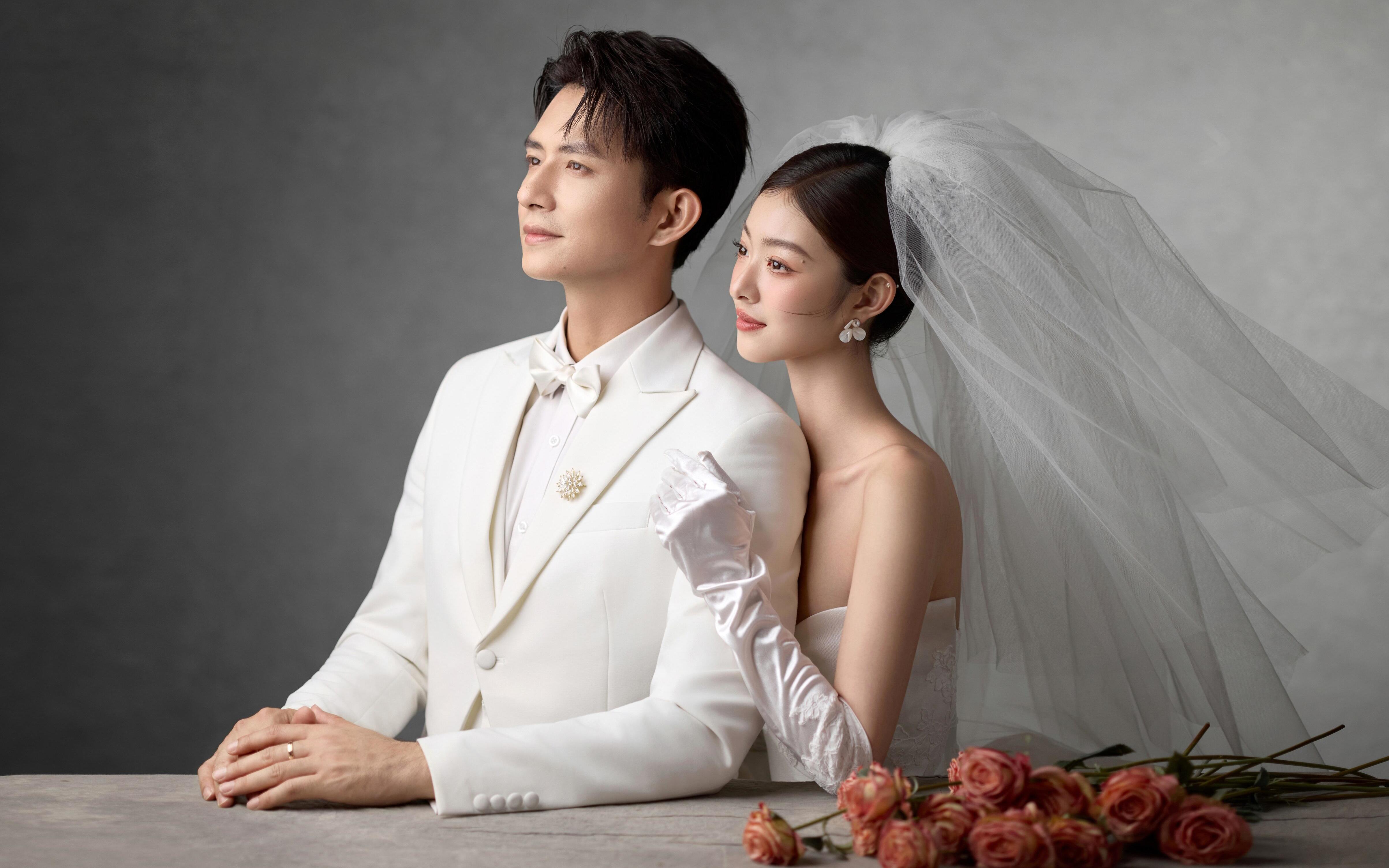 后悔没早点拍的极简婚纱照 高级又耐看