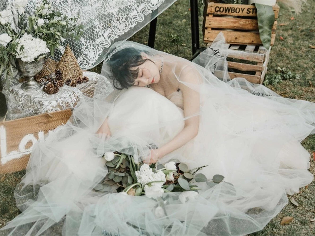 【限时抢购】回门宴精品礼服+晚宴妆