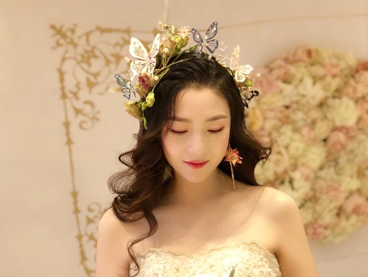 玖玖美妆资深老师全天婚礼跟妆