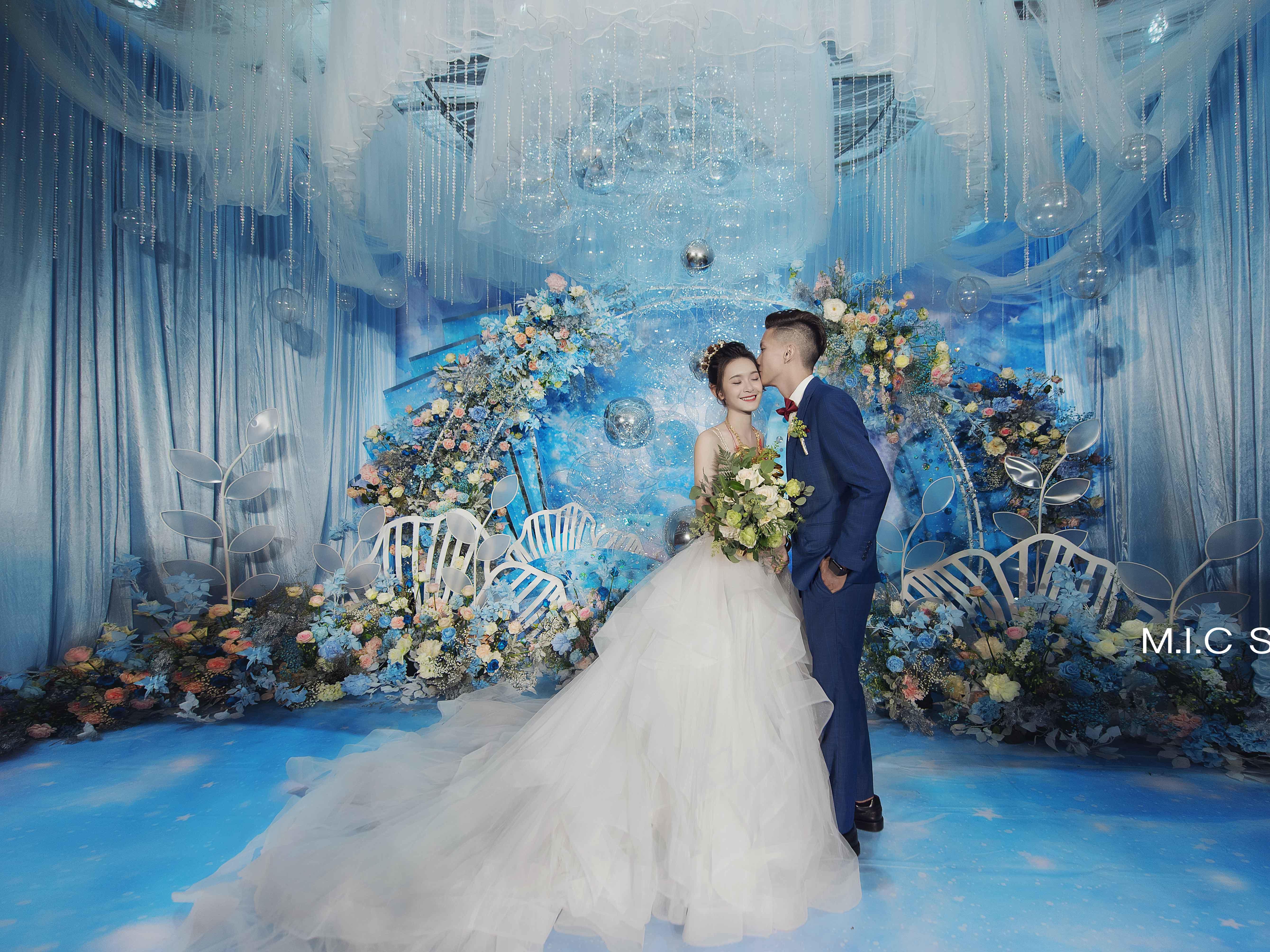 【高定女神系列】高定婚纱+纯手工褂后+礼服