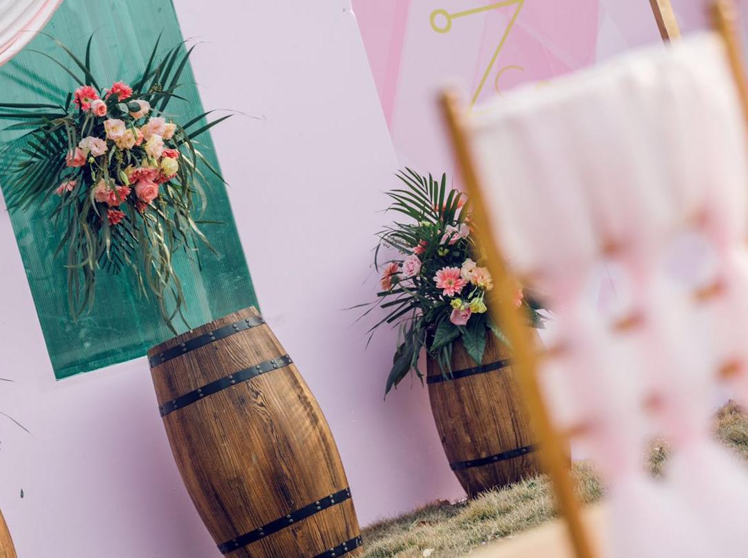 【暖春】草坪 鲜花 气球 阳光 趁春光明媚