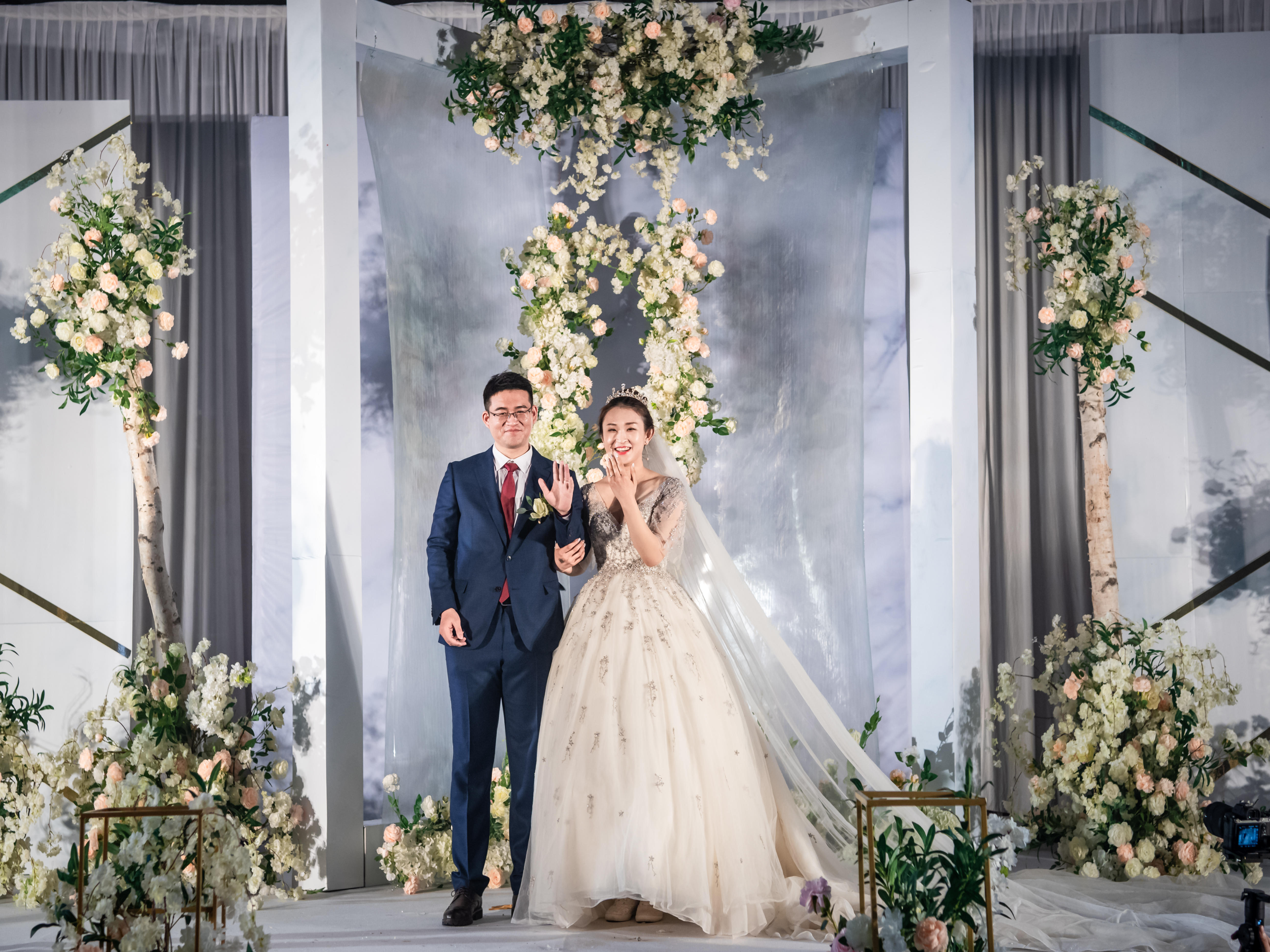 【盛夏钜惠】《一价全包》婚纱礼服️首席双机位跟拍