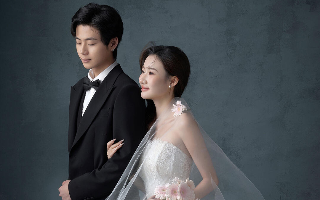  溫柔又高級(jí)的油畫肖像婚紗照 氛圍感十足