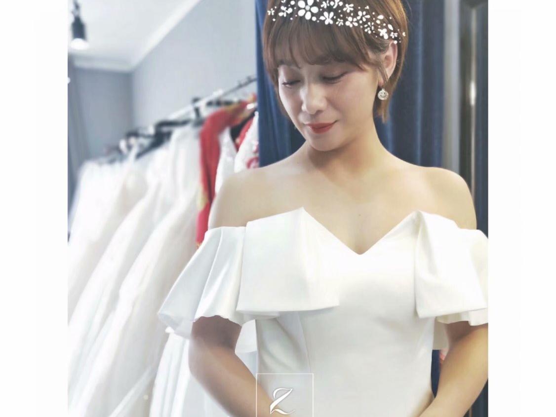 4件套租赁（B系列）+附赠新娘高定晨袍（单件）