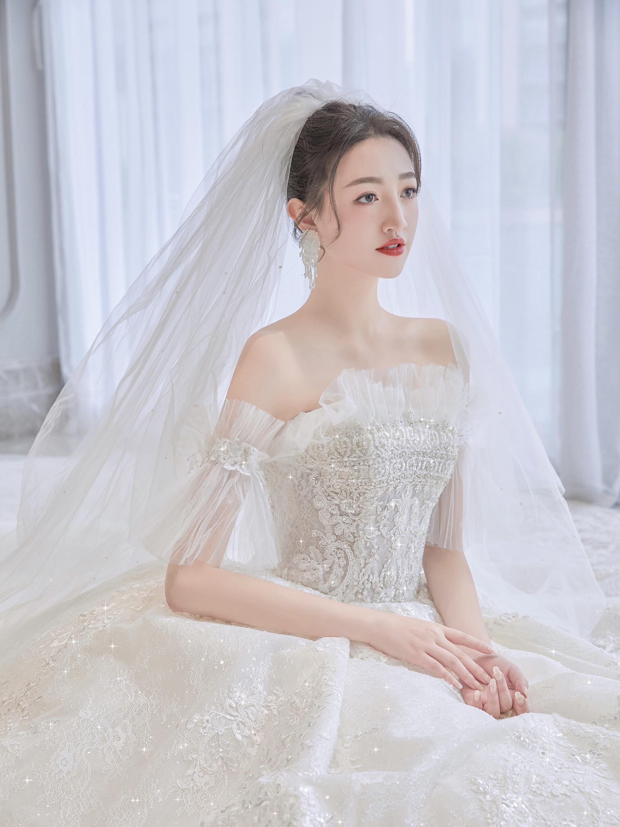 【限时限量】出门+拖尾+秀禾+敬酒+伴娘3980