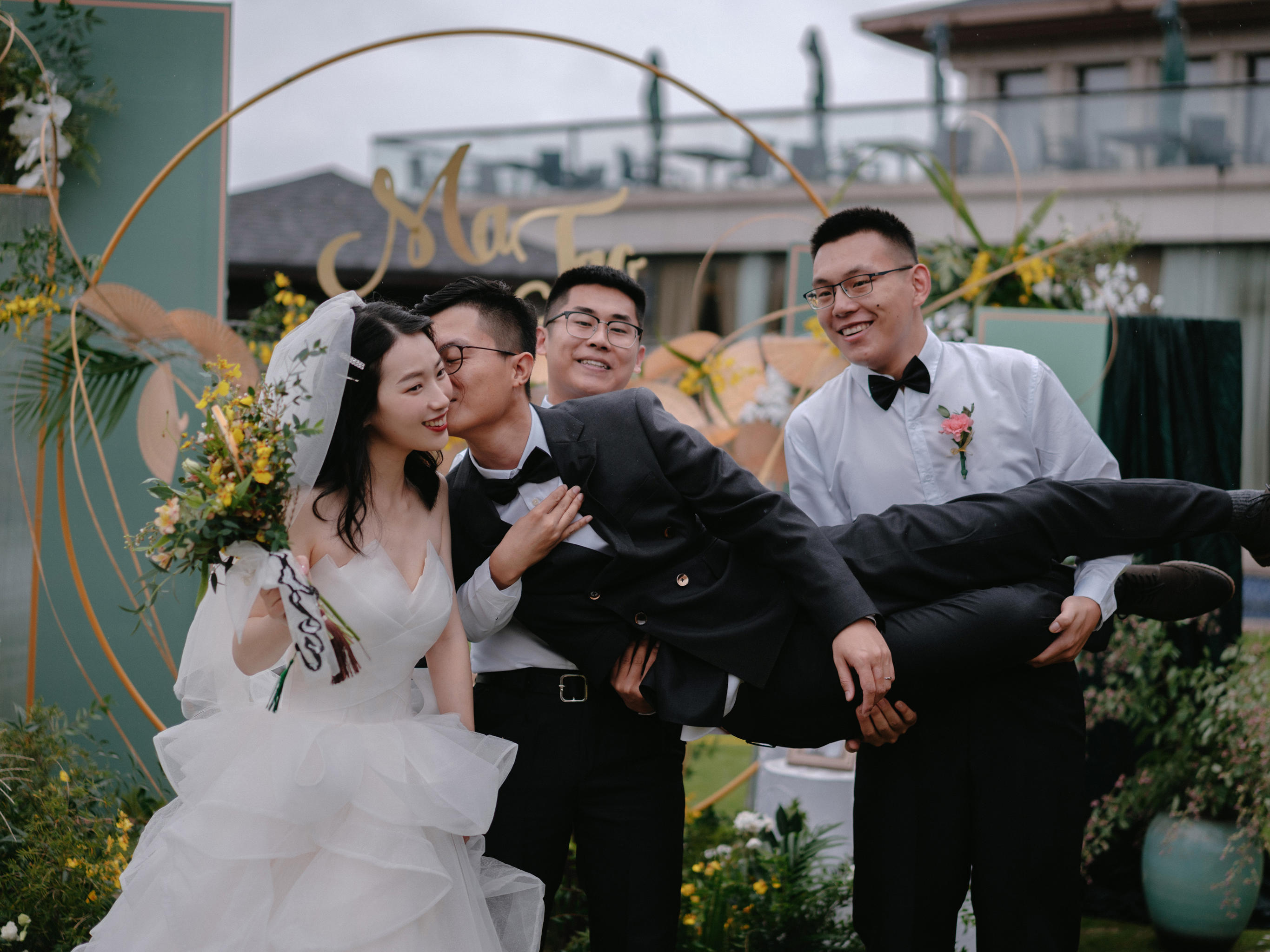 【神仙安利】创始人拍的婚礼照，帧帧都是电影感