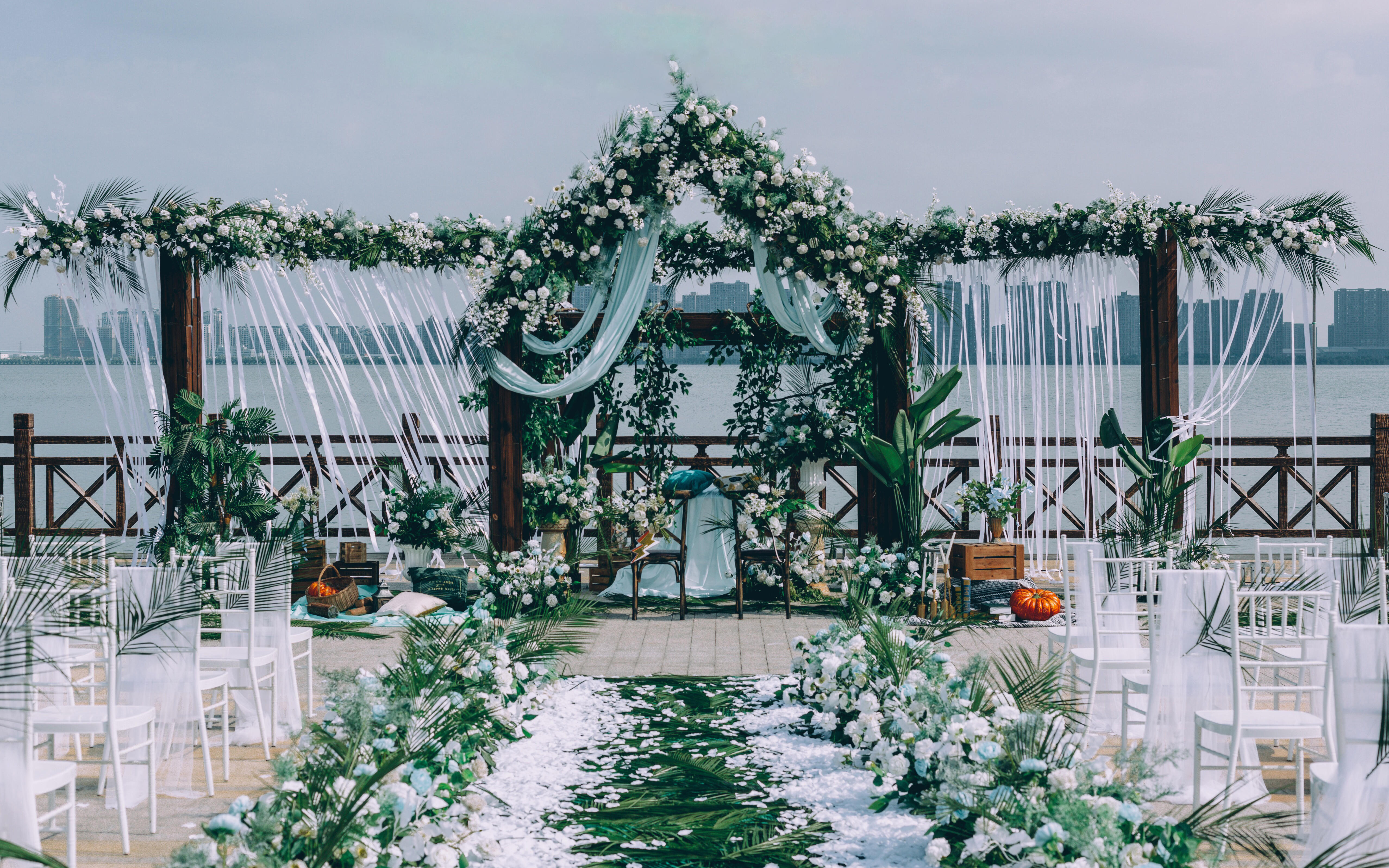 【春季特惠】户外小清新婚礼 包音响 送草坪地毯