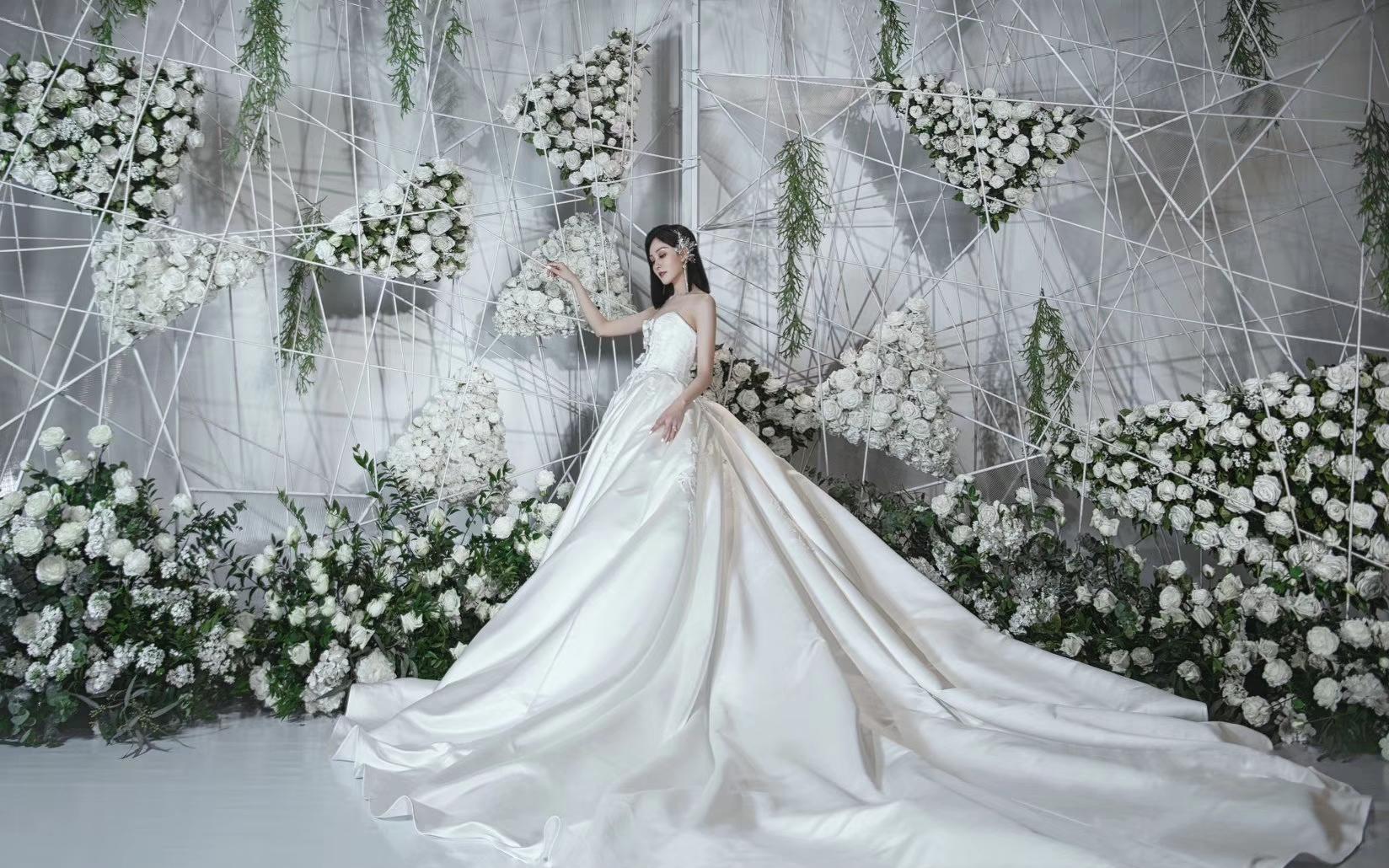 ZOES婚纱礼服新品上新