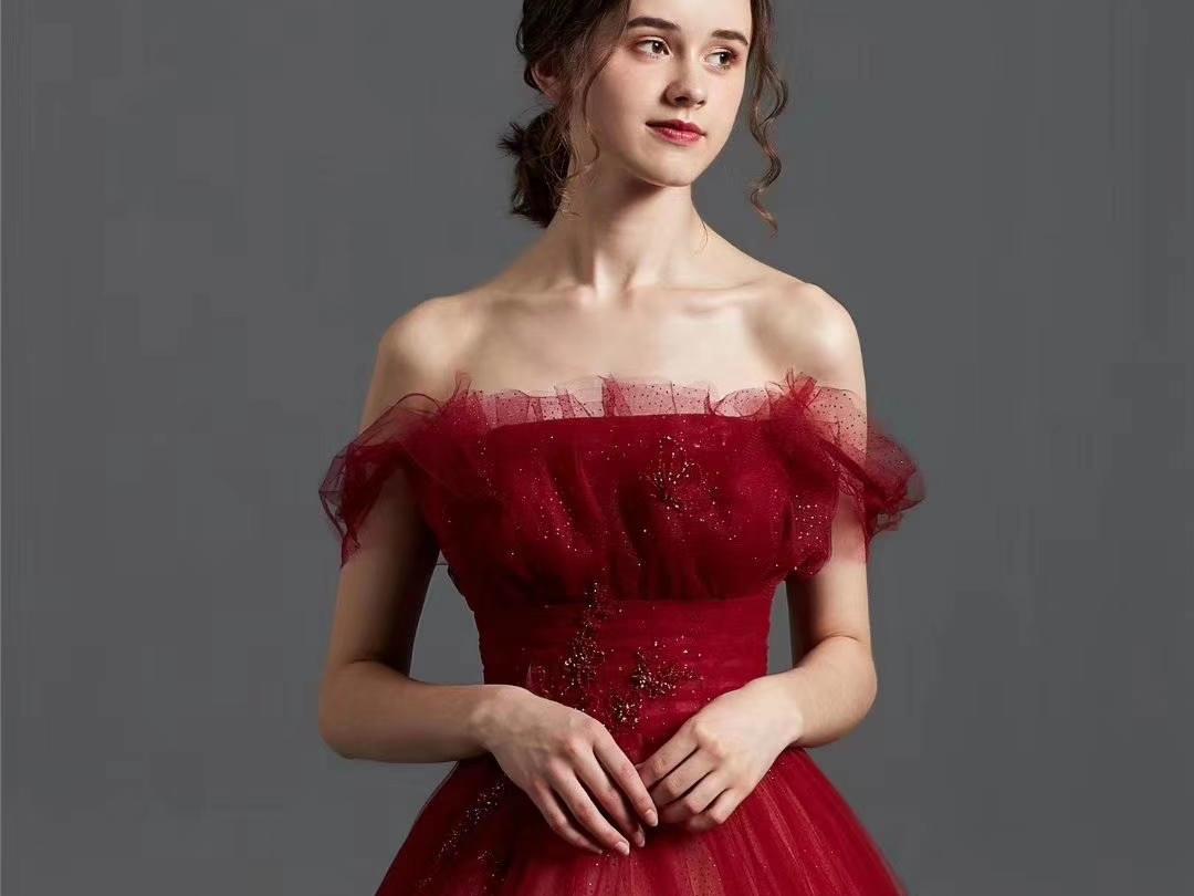 高级缎面定制婚纱+礼服+男士西服三件套