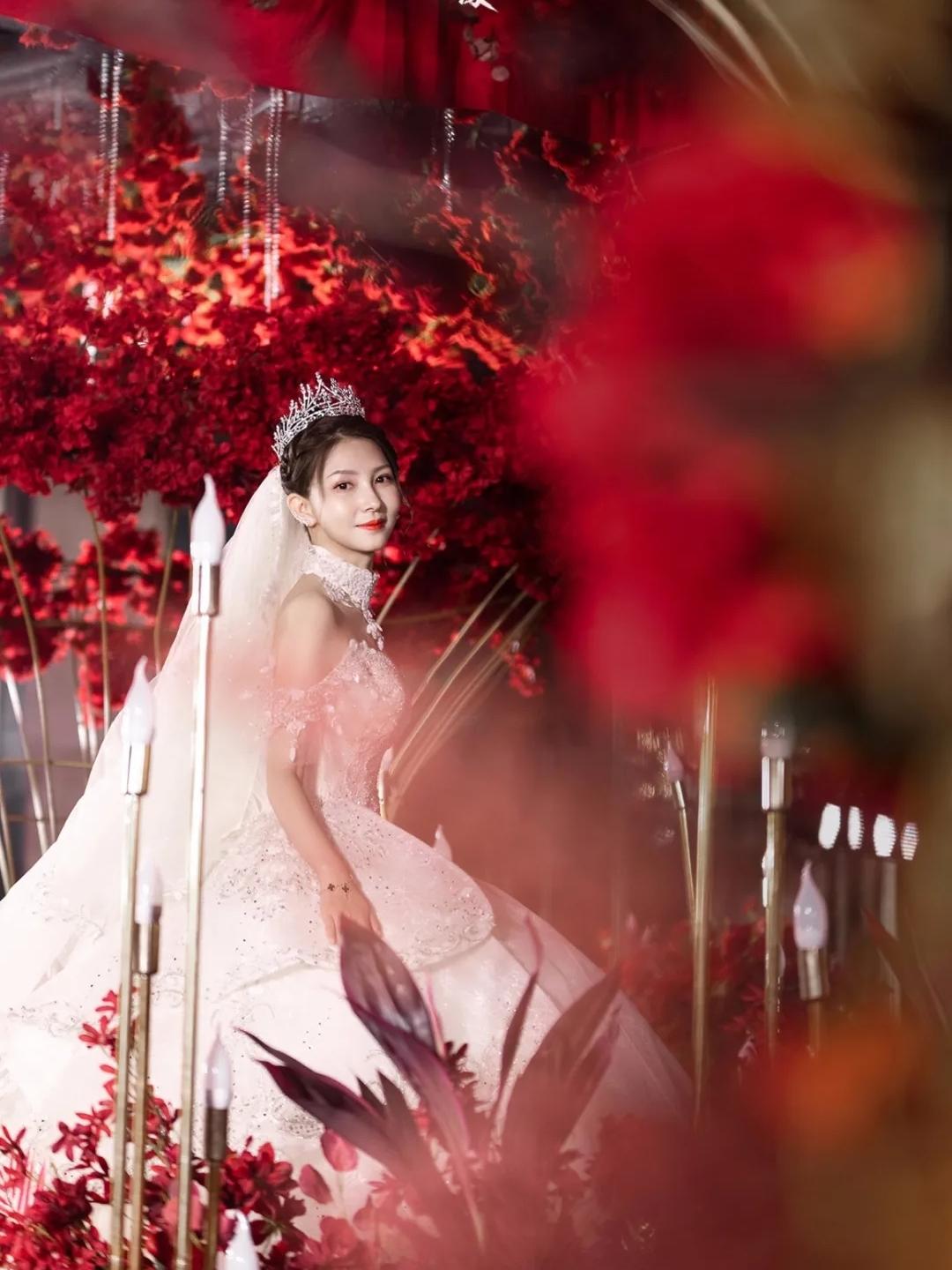 2021新款气质高端拖尾婚纱