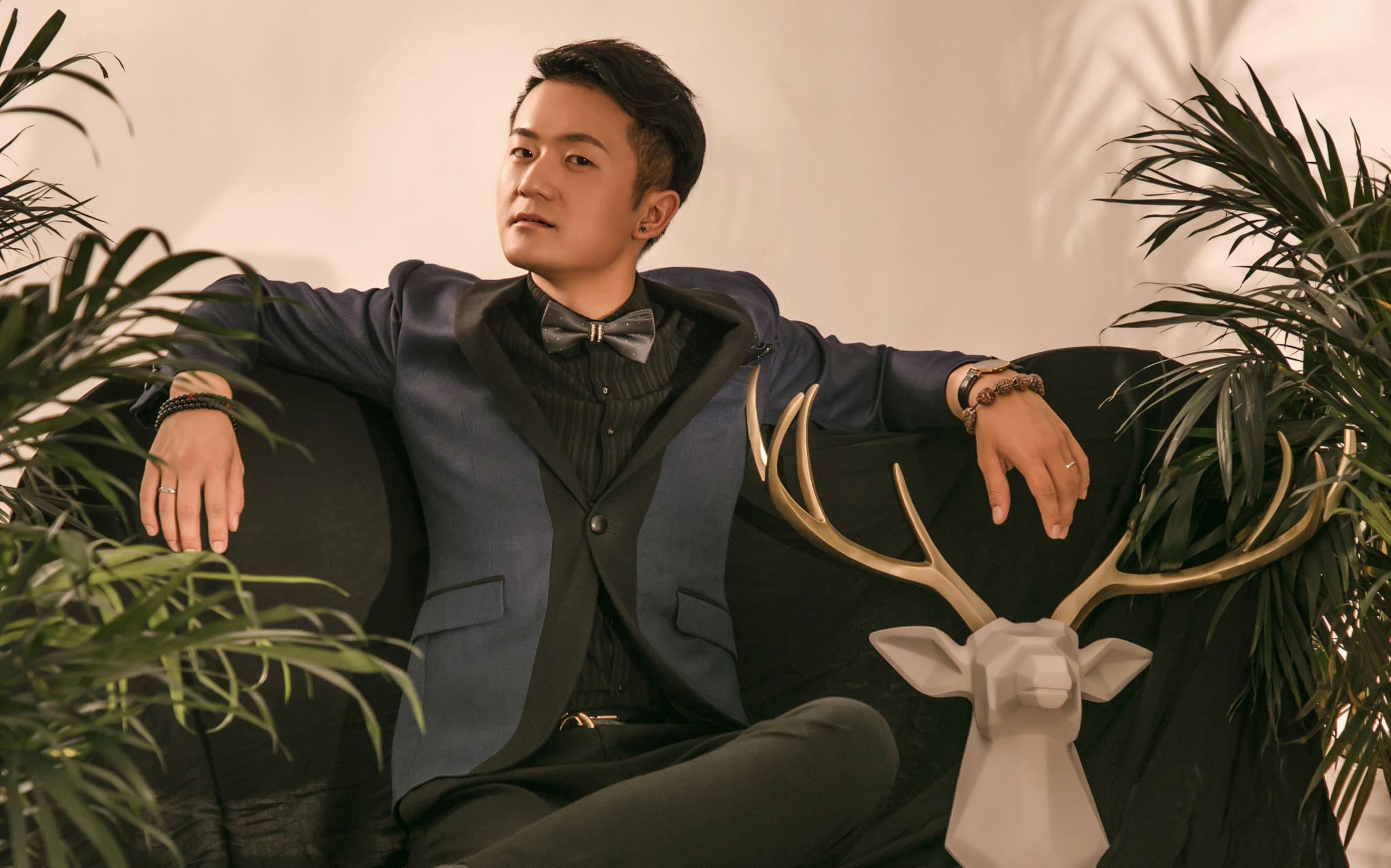 志扬<简结·HOST>创始人-稳重大气婚礼司仪