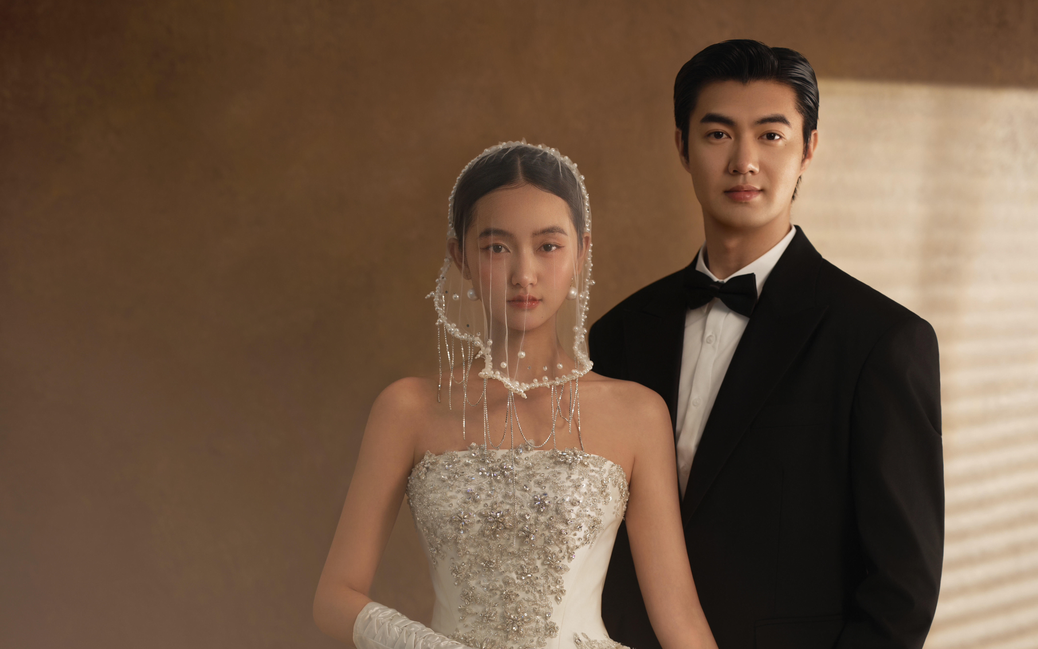 光影落纱间｜是我想要的高级感光影婚纱照