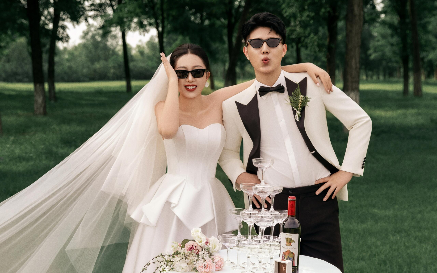 草坪系列客片欣赏✊00后婚纱照推荐系列