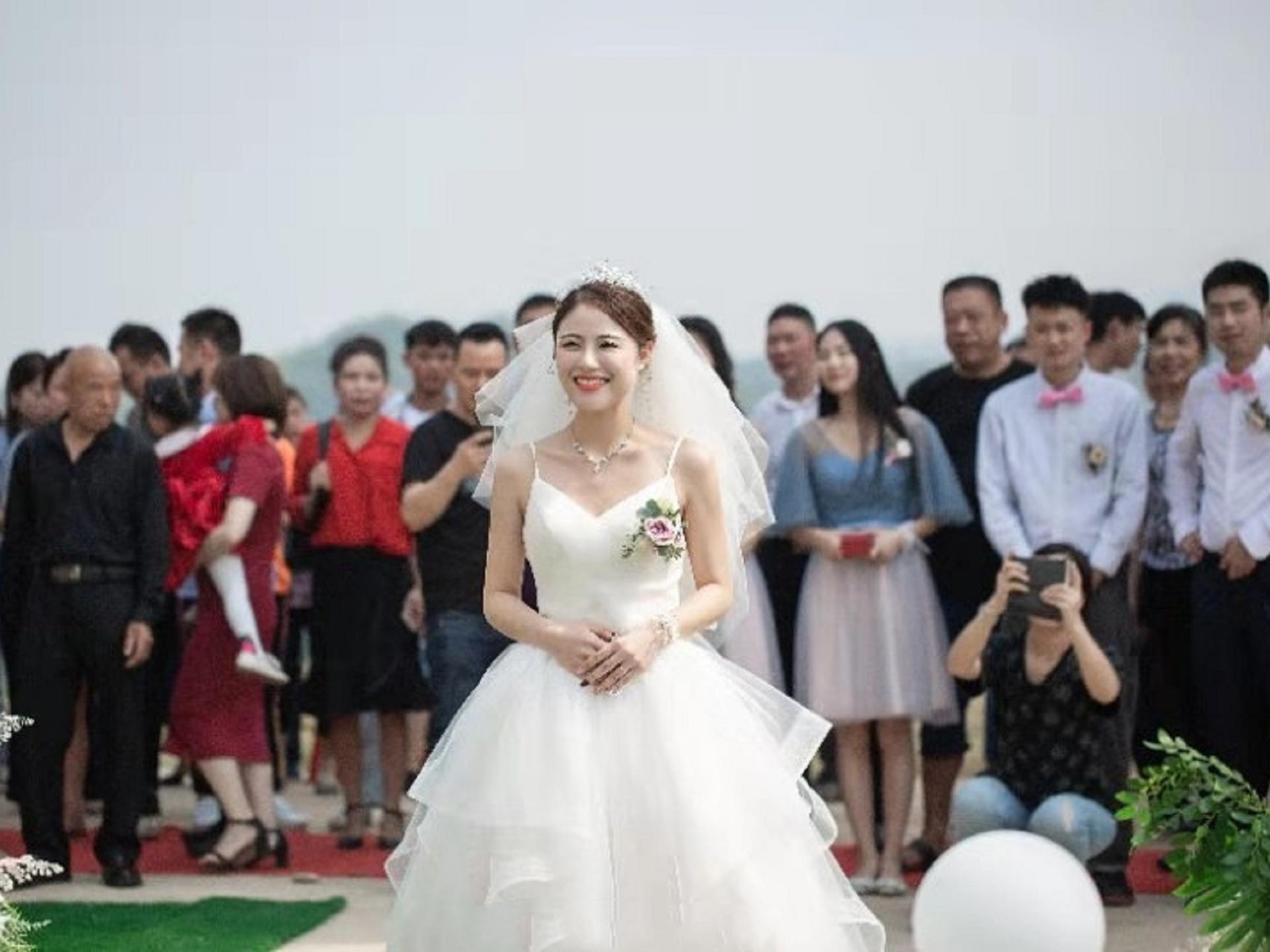 【致青春】免租齐地出门纱秀禾/+跟妆1280市内