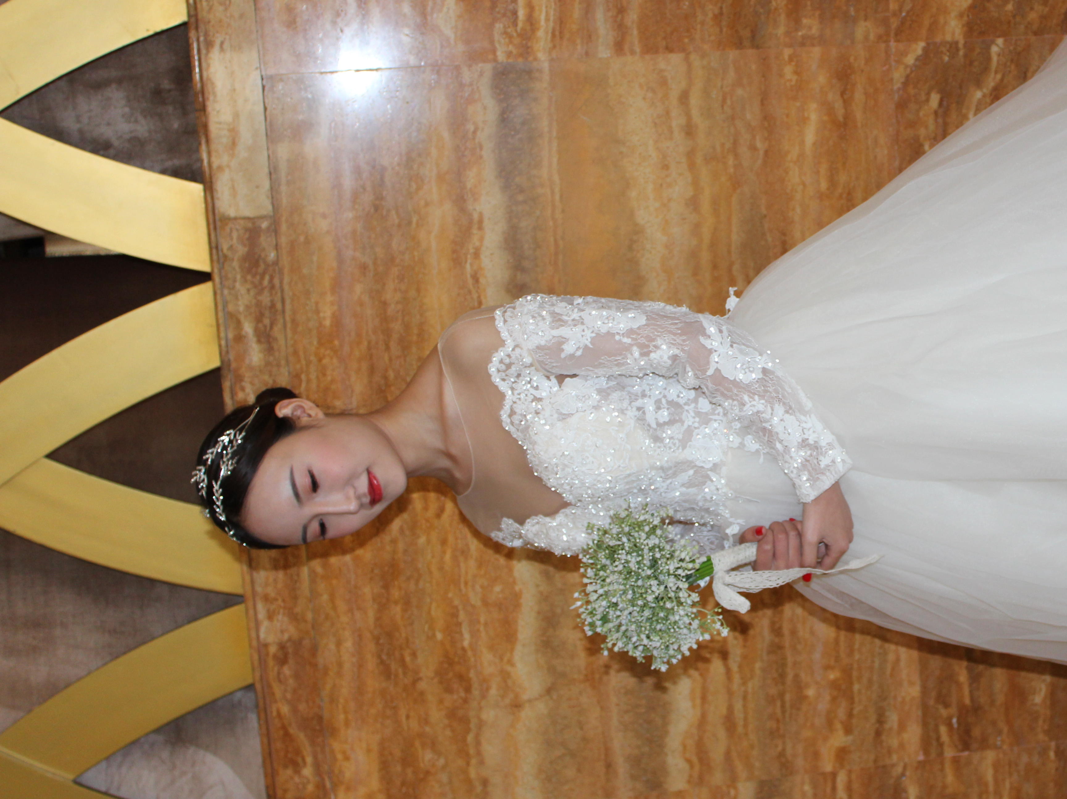 【米图婚纱经典强推】主纱+中式+礼服+跟妆