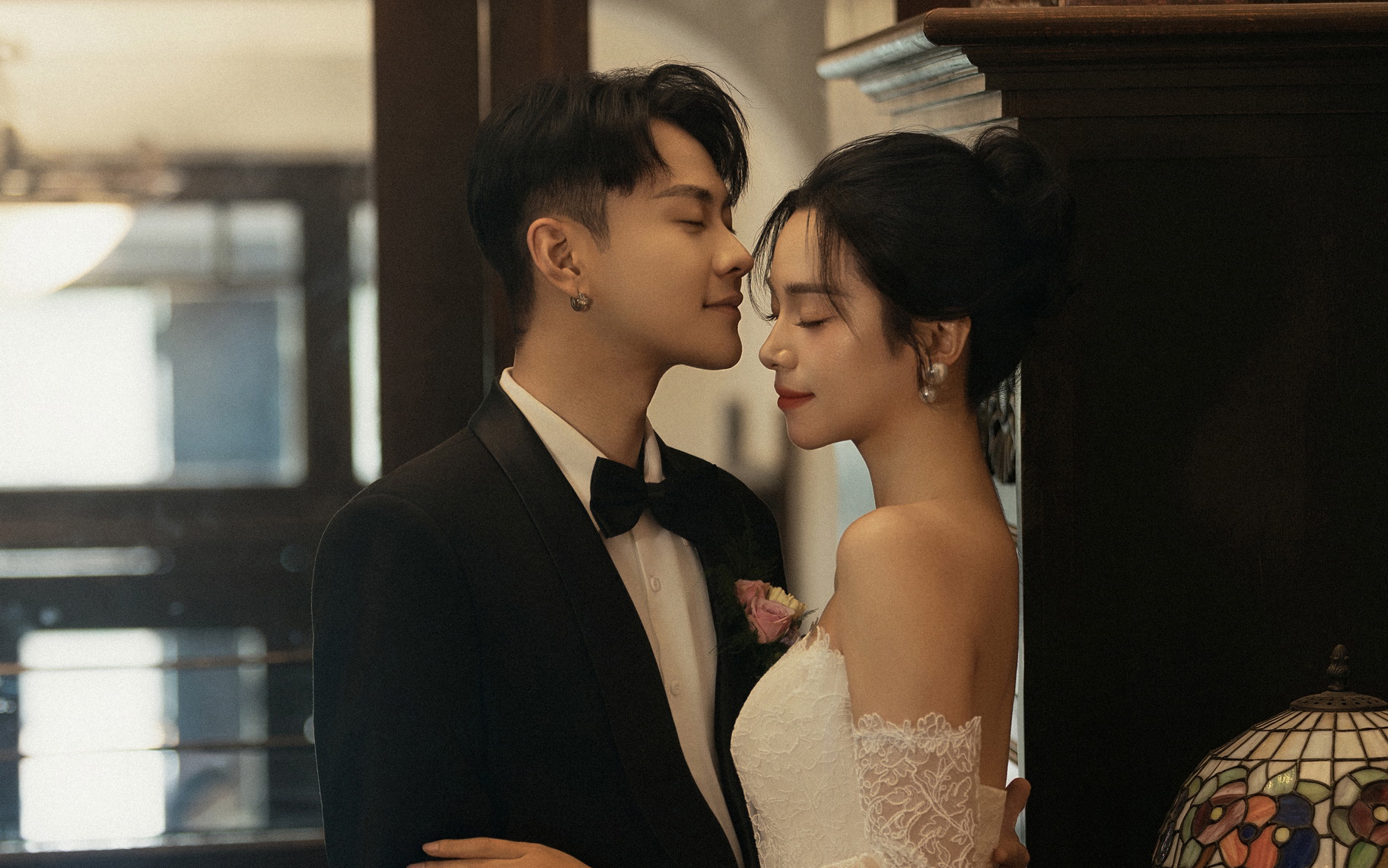 一眼淪陷｜優(yōu)雅又浪漫的法式復(fù)古婚紗照