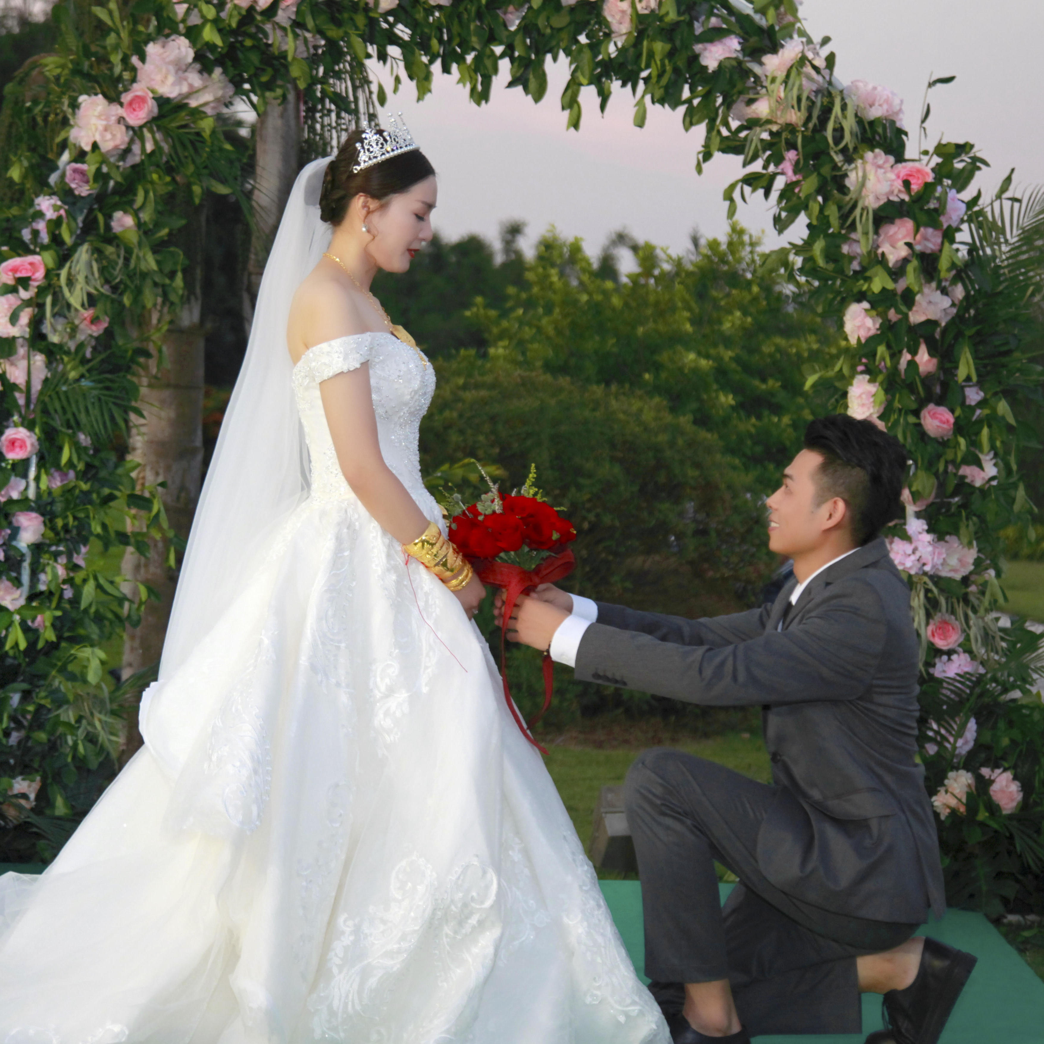 【乐芙化妆工作室唯美新娘妆】