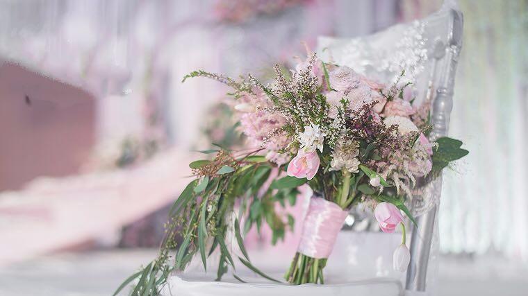 主持人＋全天婚礼管家＋晚宴秘书＋婚礼督导＋DJ