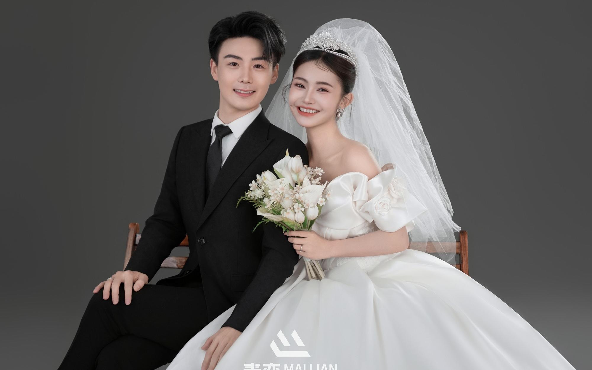 温柔文艺的韩式风婚纱照也太心动了‼️ 自然甜蜜