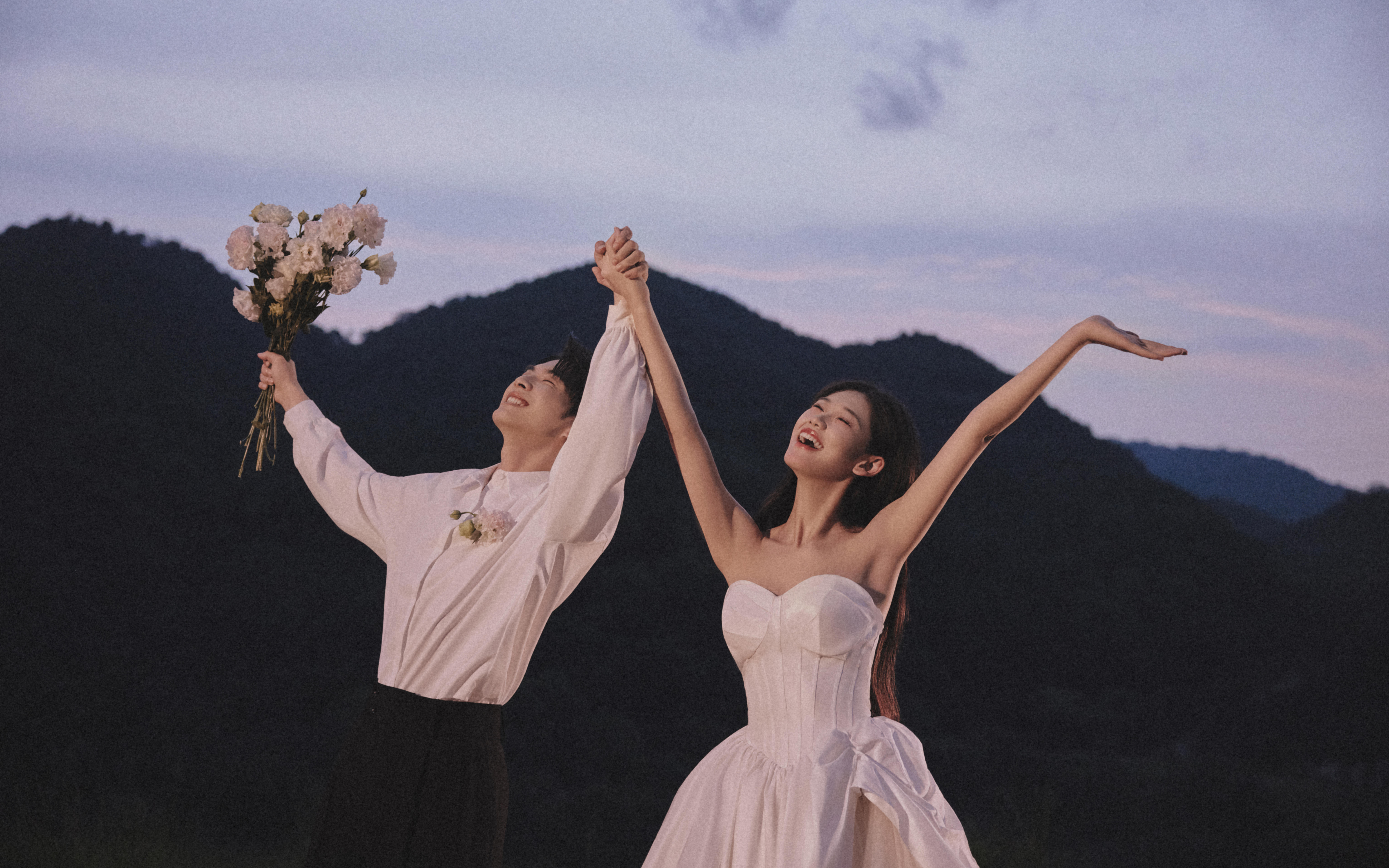 梵夢?原創(chuàng) | 山野晚風(fēng)作序，我們的愛落筆成詩?