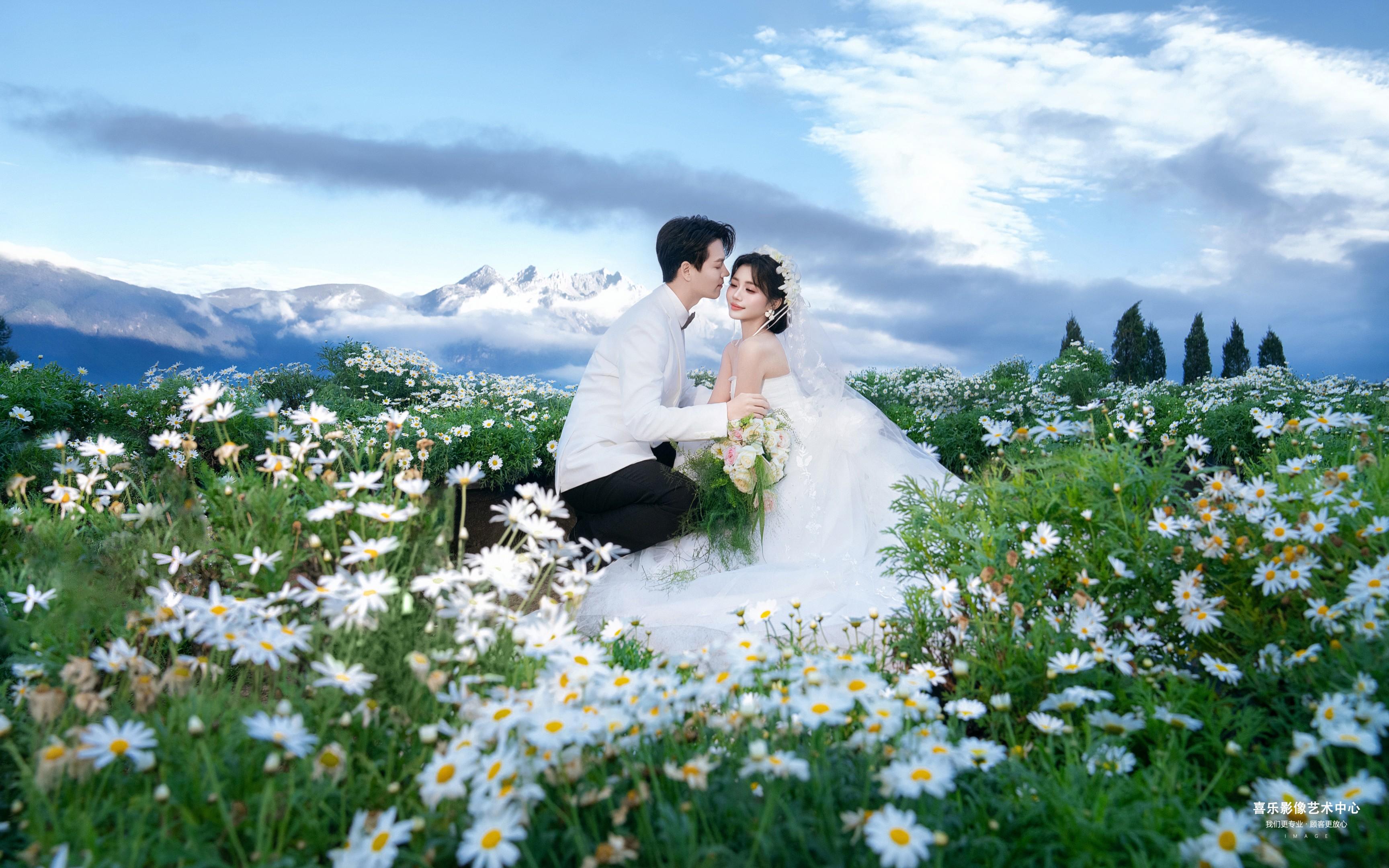 花海雪山 + 白馬｜小眾又高級(jí)的婚照天花板