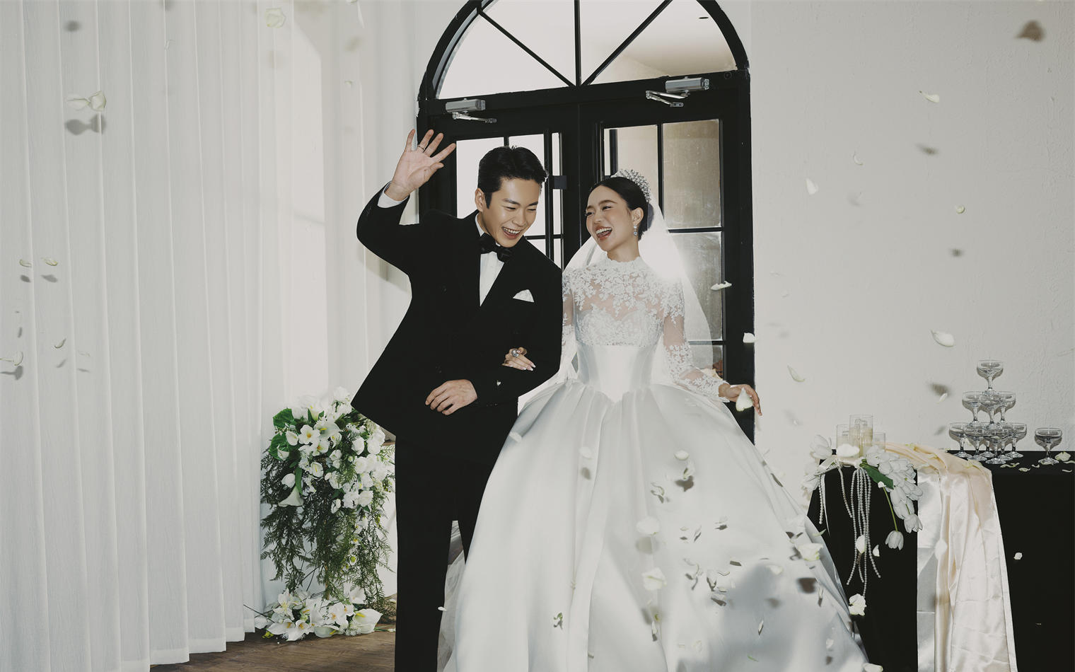 纪实氛围感婚纱照