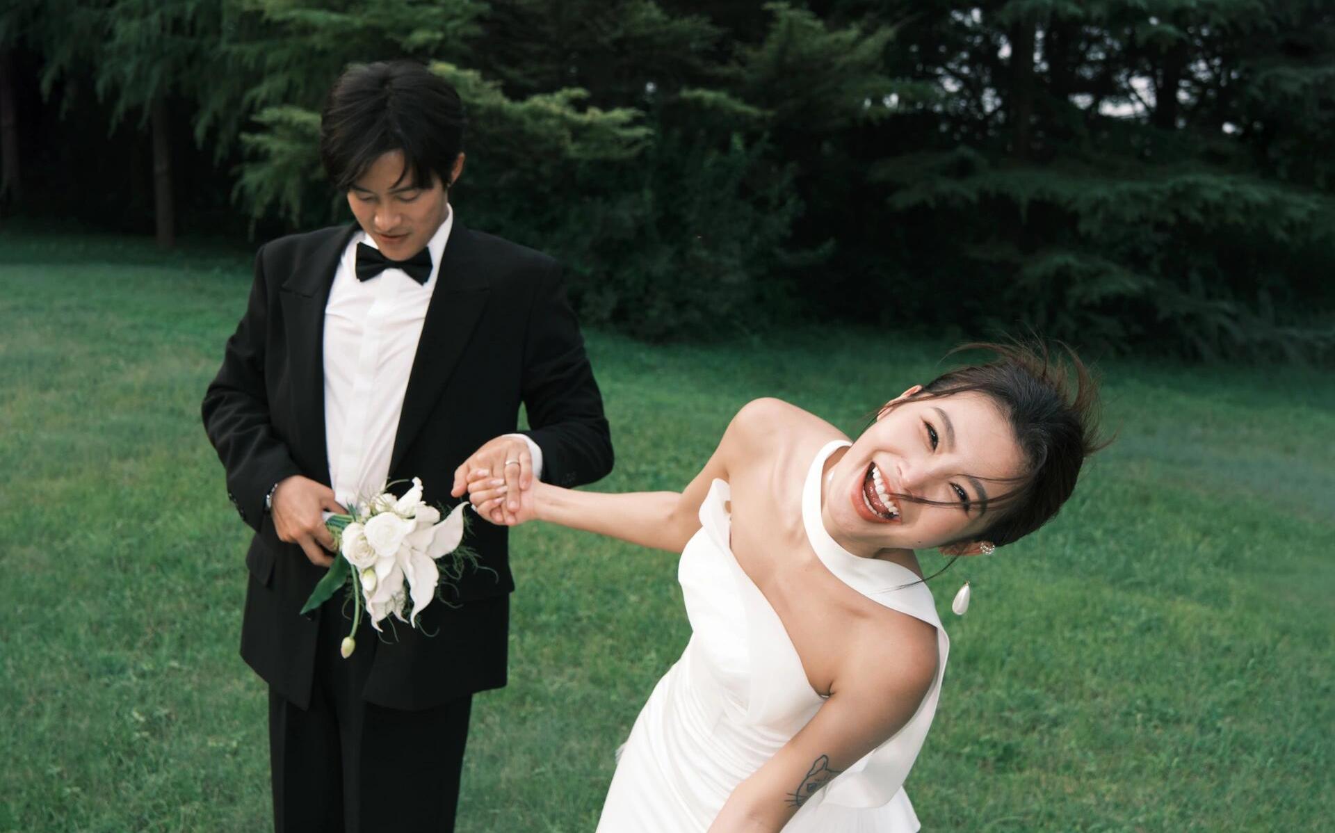 浪漫草坪婚纱照(有生命力的）