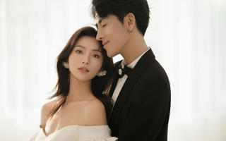 经典不失优雅的韩式婚纱照/简单的浪漫