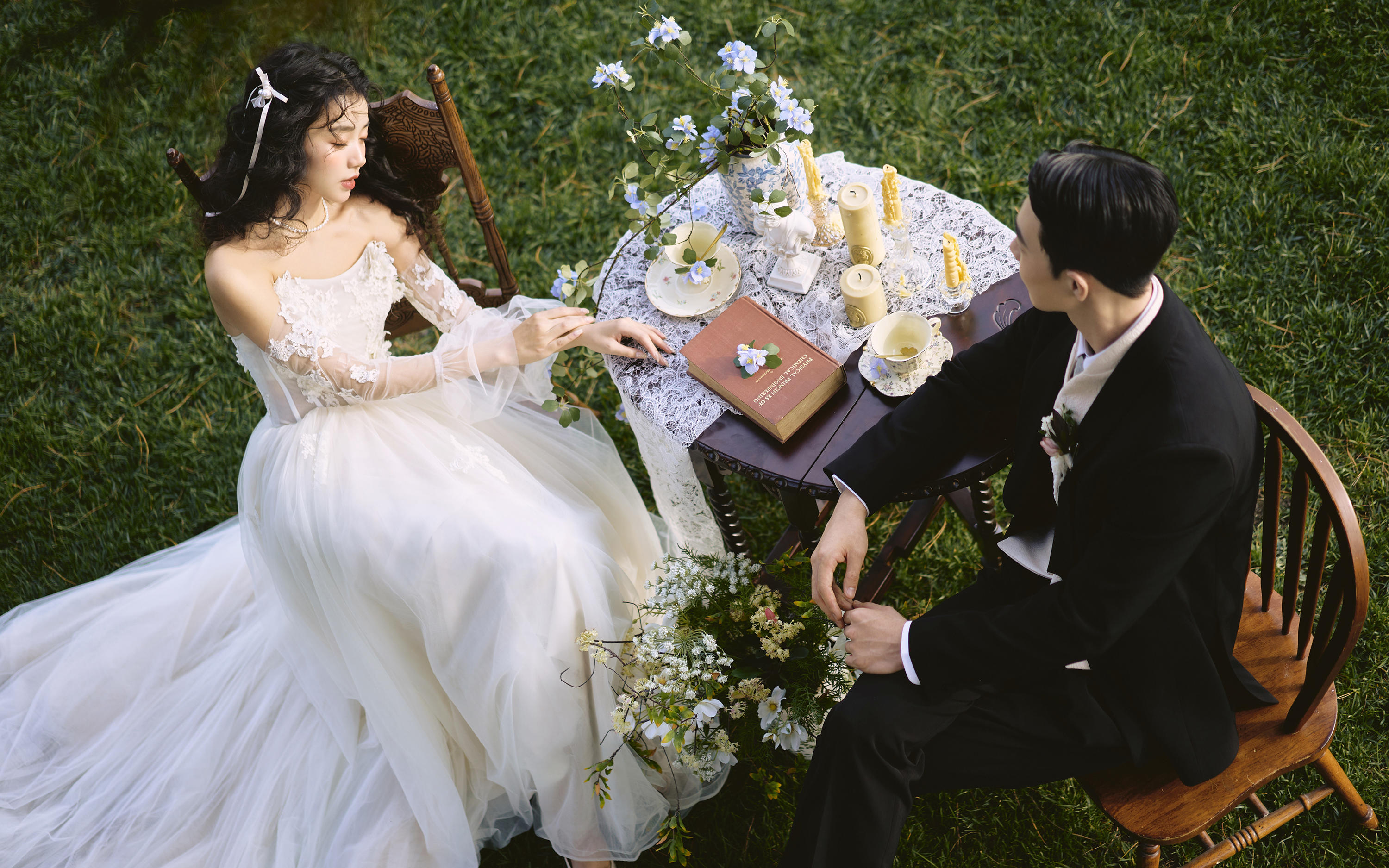 将法式的优雅与慵懒，藏进一片葱郁的森林|法式草坪