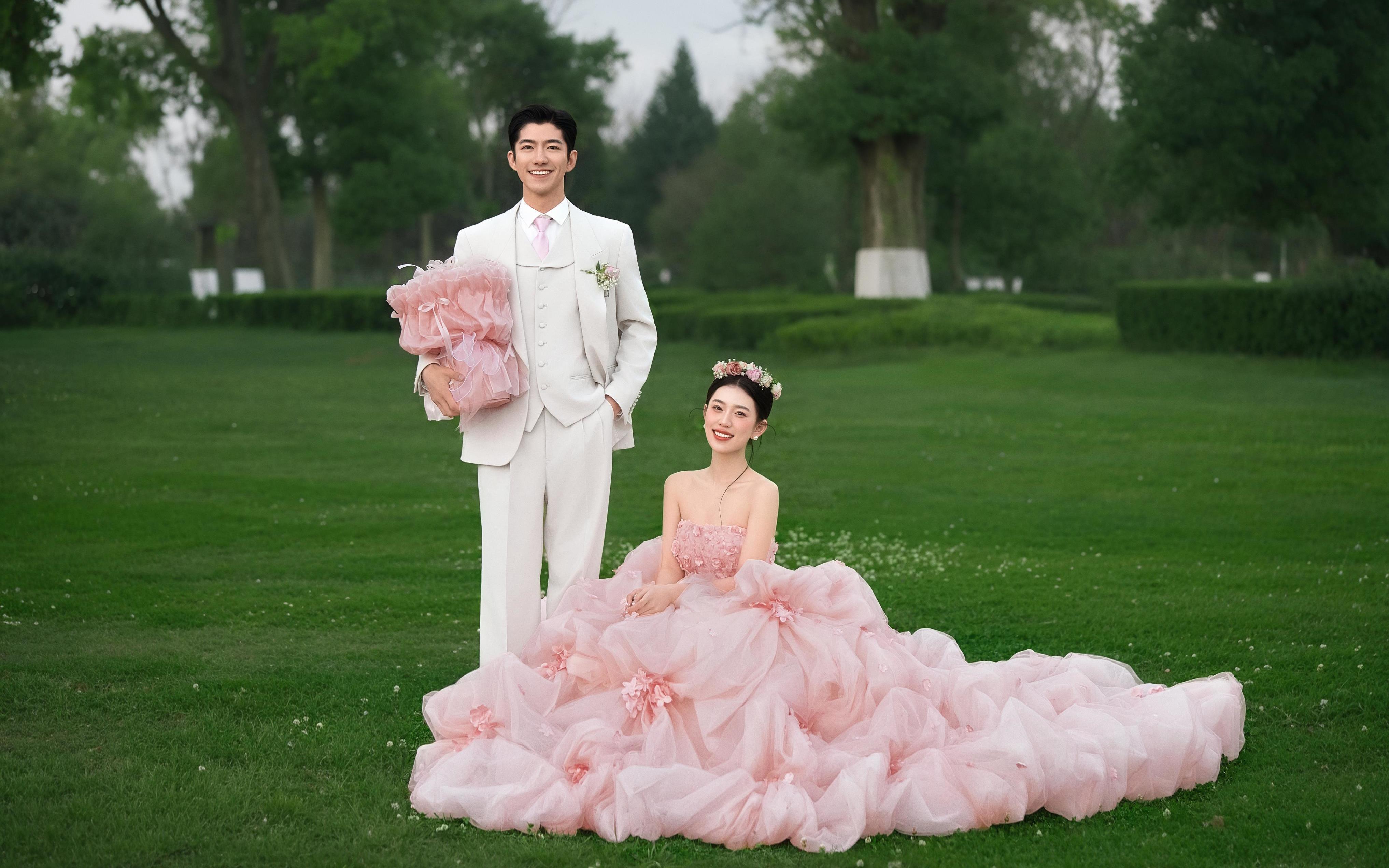 甜妹減速帶?? 拍到了少女感滿分的森系婚紗照