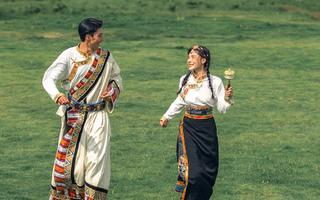 藏族民族风婚纱照