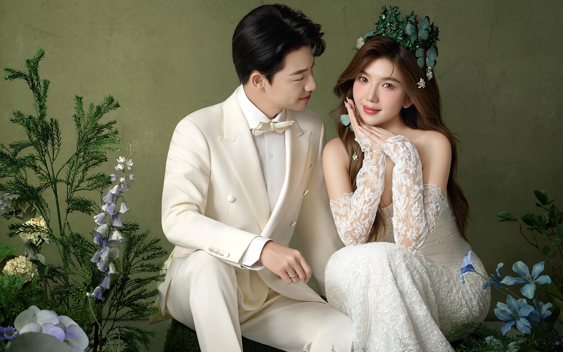 森系室内婚纱照～蝶舞绿植伴挚爱相伴