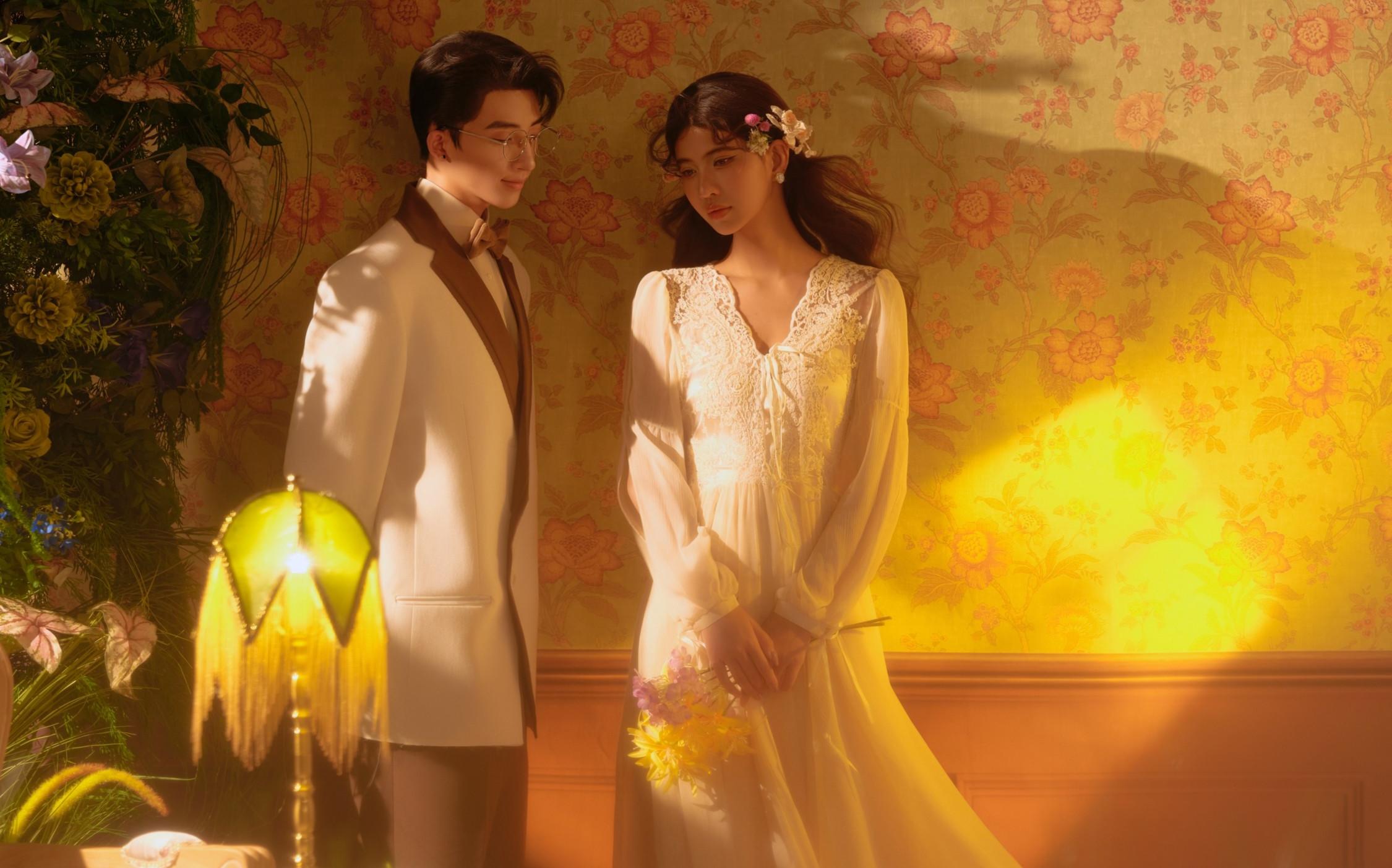 谁能拒绝春日氛围感花房婚纱啊😭太戳我了