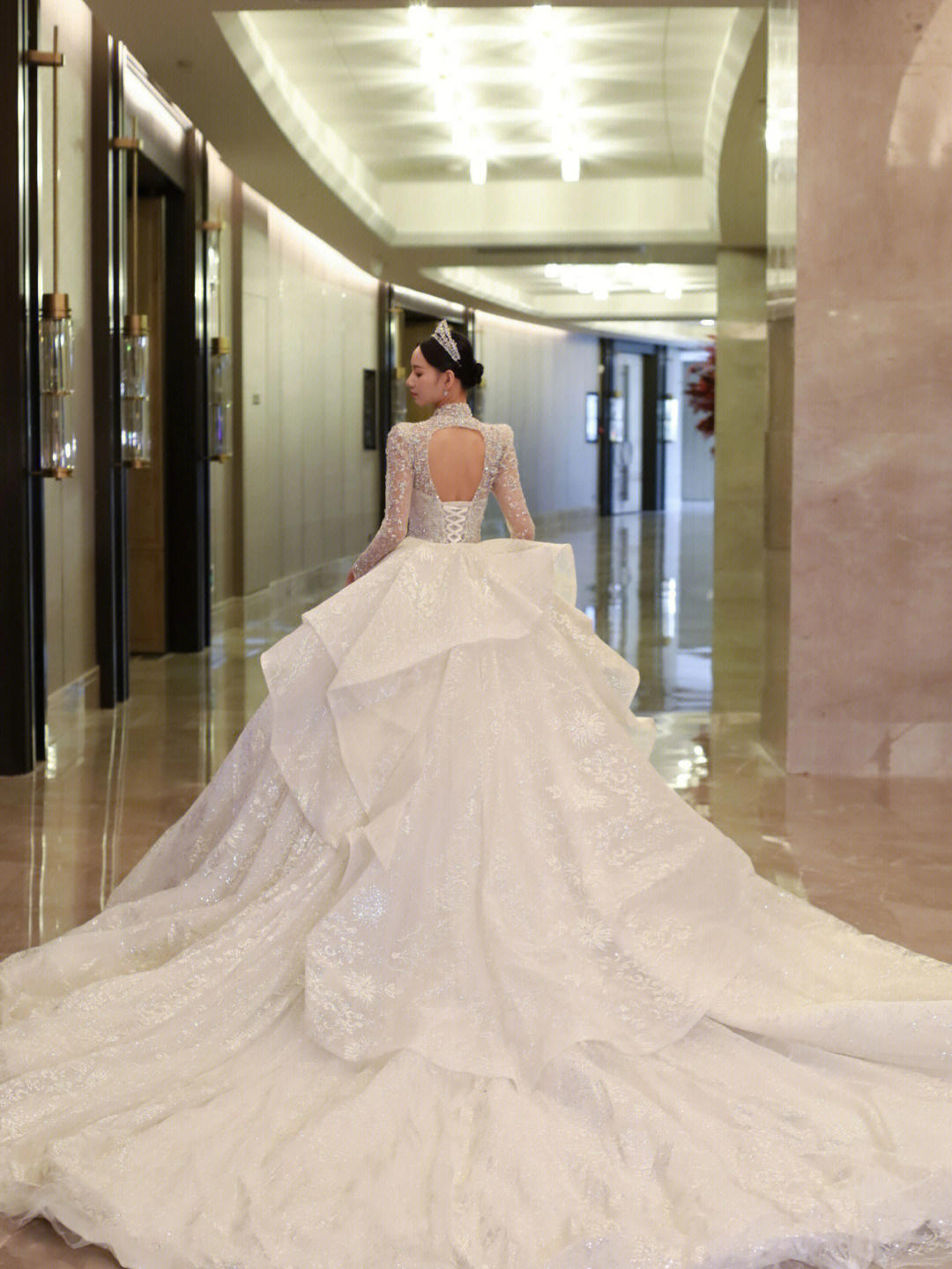 『婚纱＋跟妆』婚纱礼服5件套＋主理人化妆师