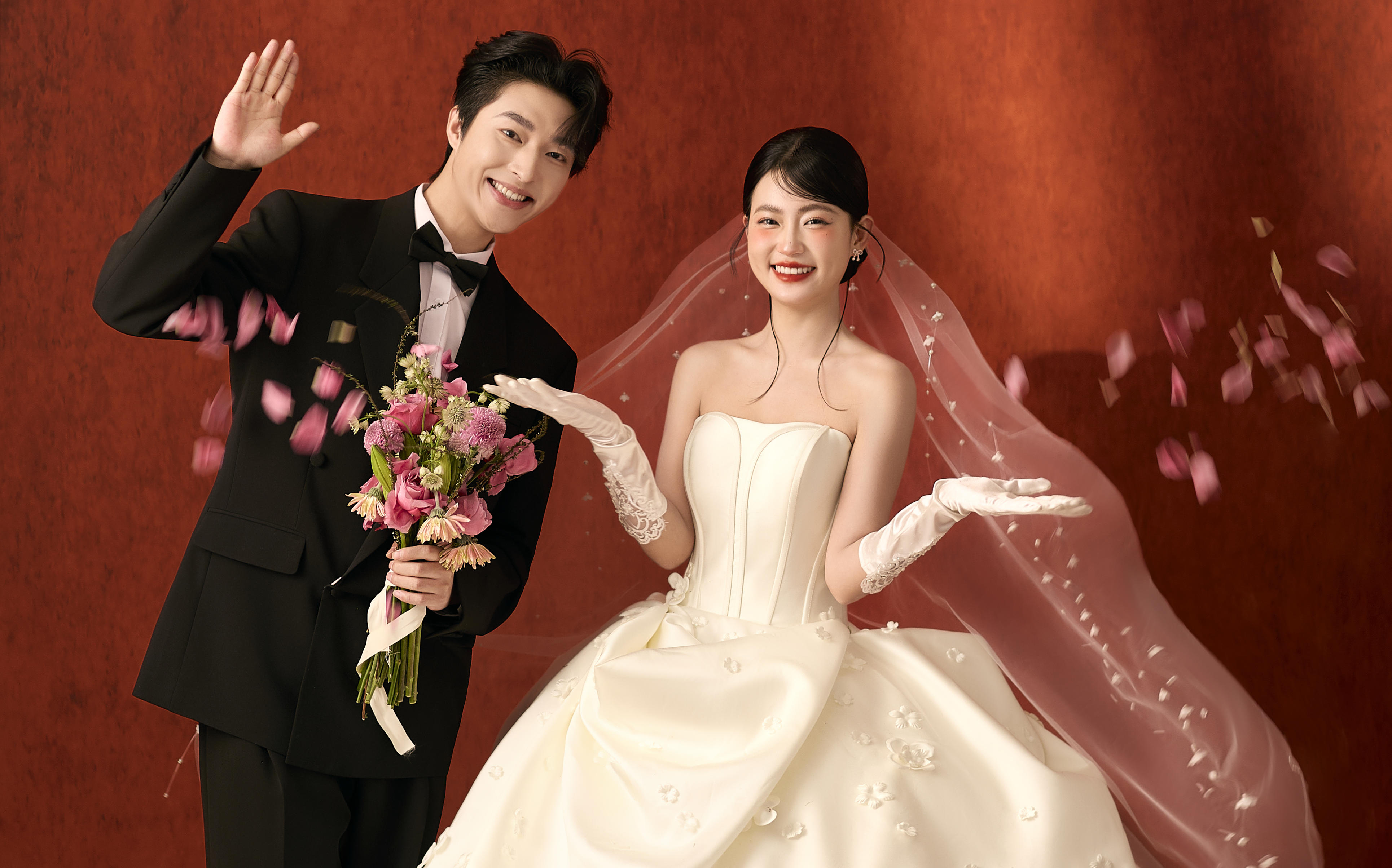 红底光影婚纱照，恩施大地