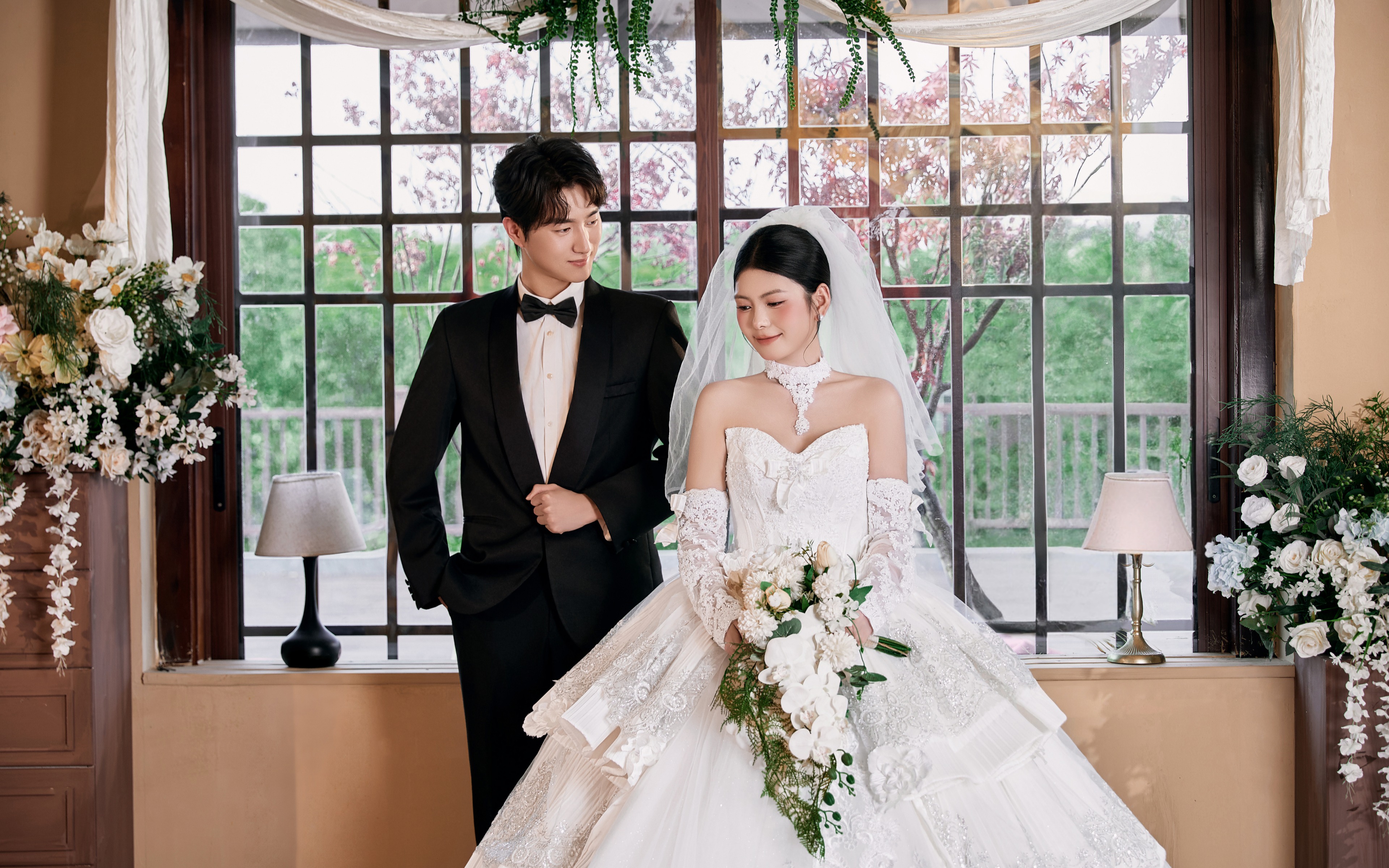 【施华洛摄影】草坪婚礼配公主风婚纱👰