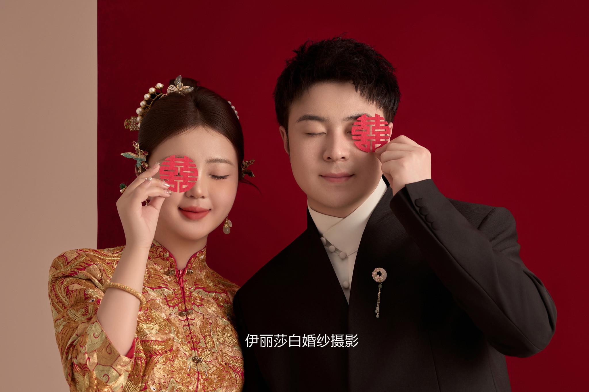 拍婚紗照3888套餐有跟妝+秀和+禮服 4699