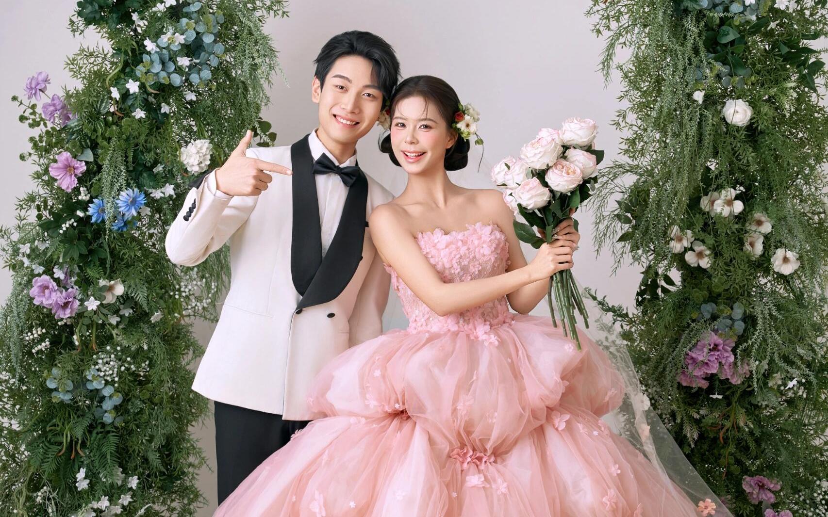 【少女心爆棚！粉色婚紗照太美啦～】