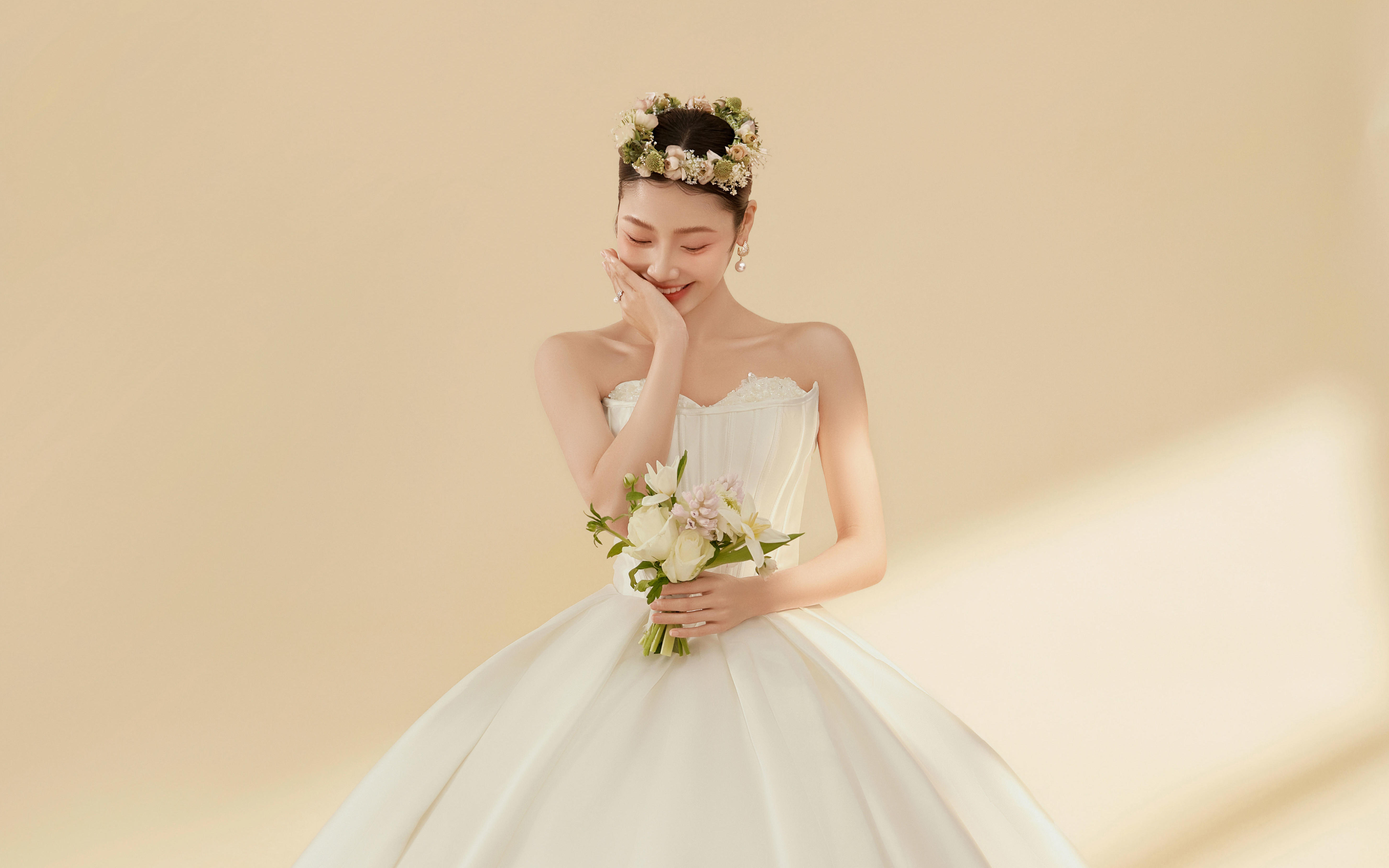 原野摄影|爱惨了我的室内光影婚纱照