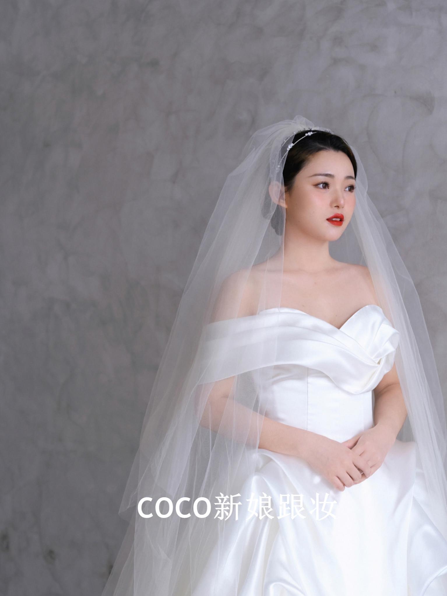 coco新娘跟妆端庄简洁造型