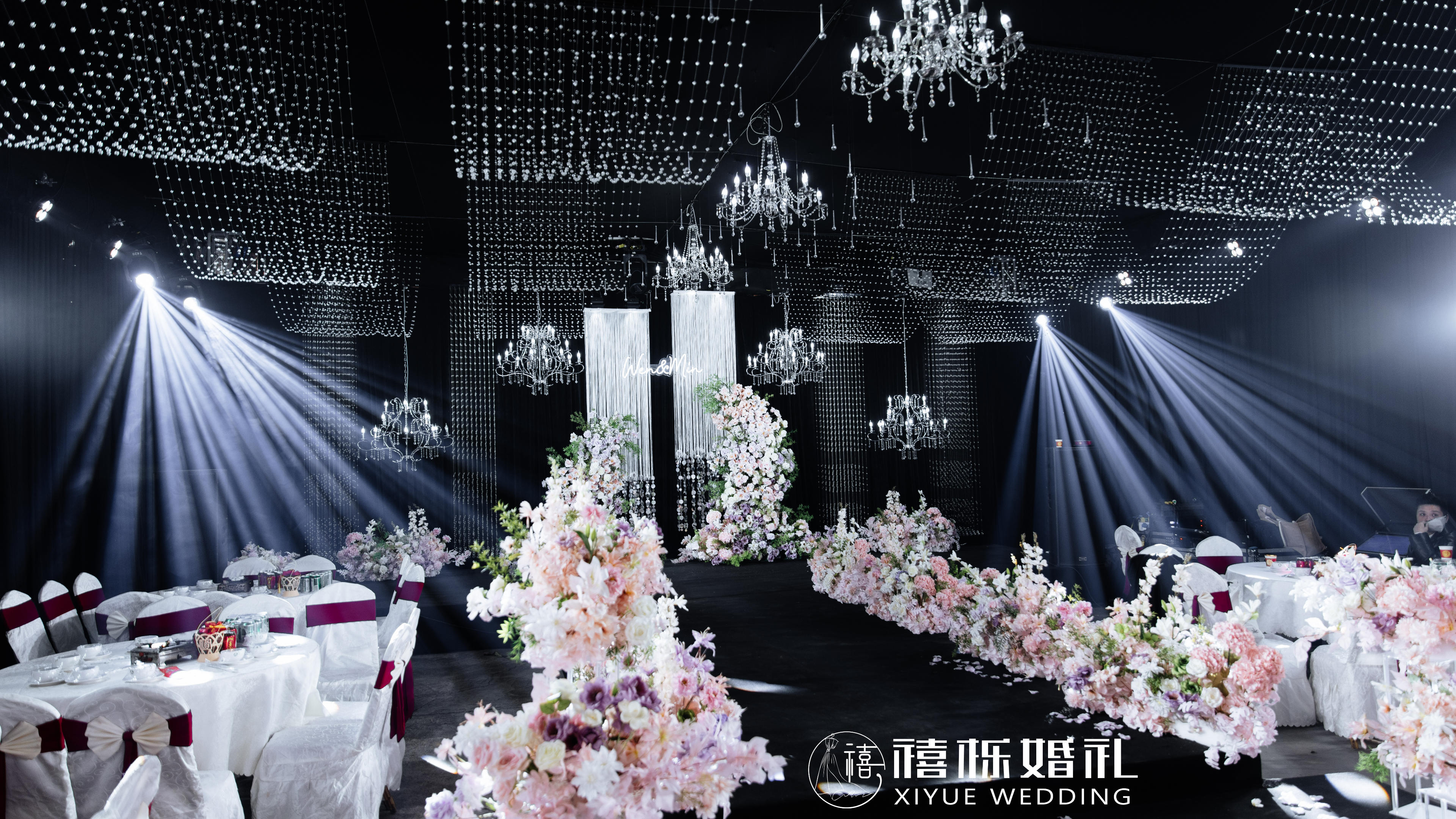 大棚里的溫馨婚禮，別樣儀式感體驗