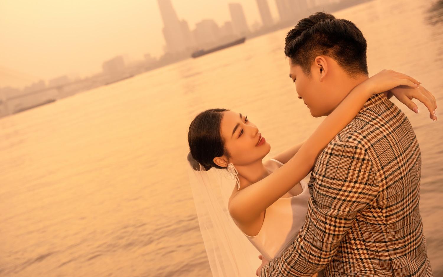 温柔海边夕阳婚纱照||黄昏时分 时光的尽头~