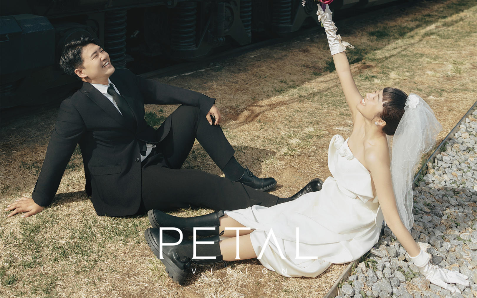 花瓣摄影•铁轨婚纱照