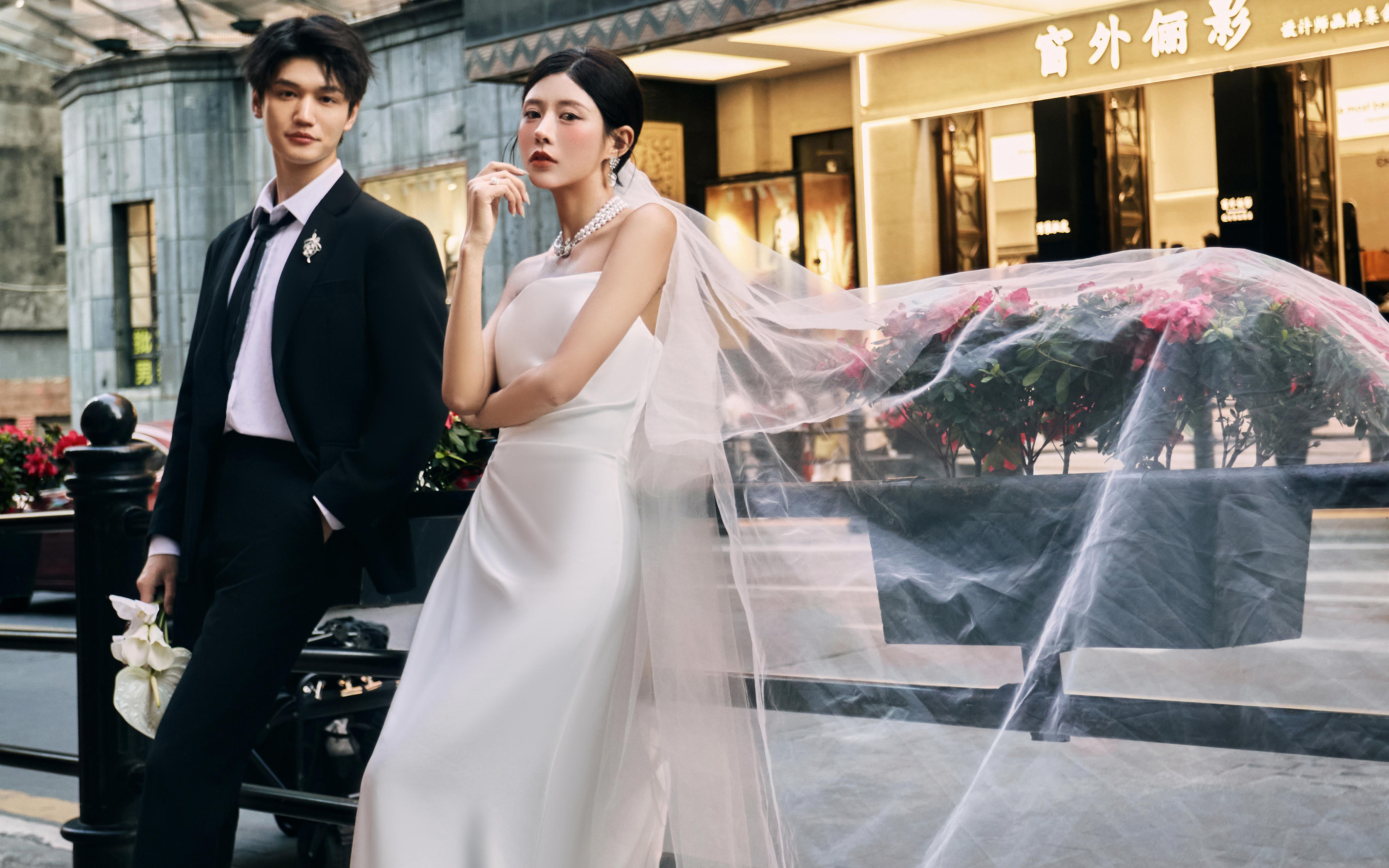 我们热烈自由！活人感甜酷婚纱照超有氛围